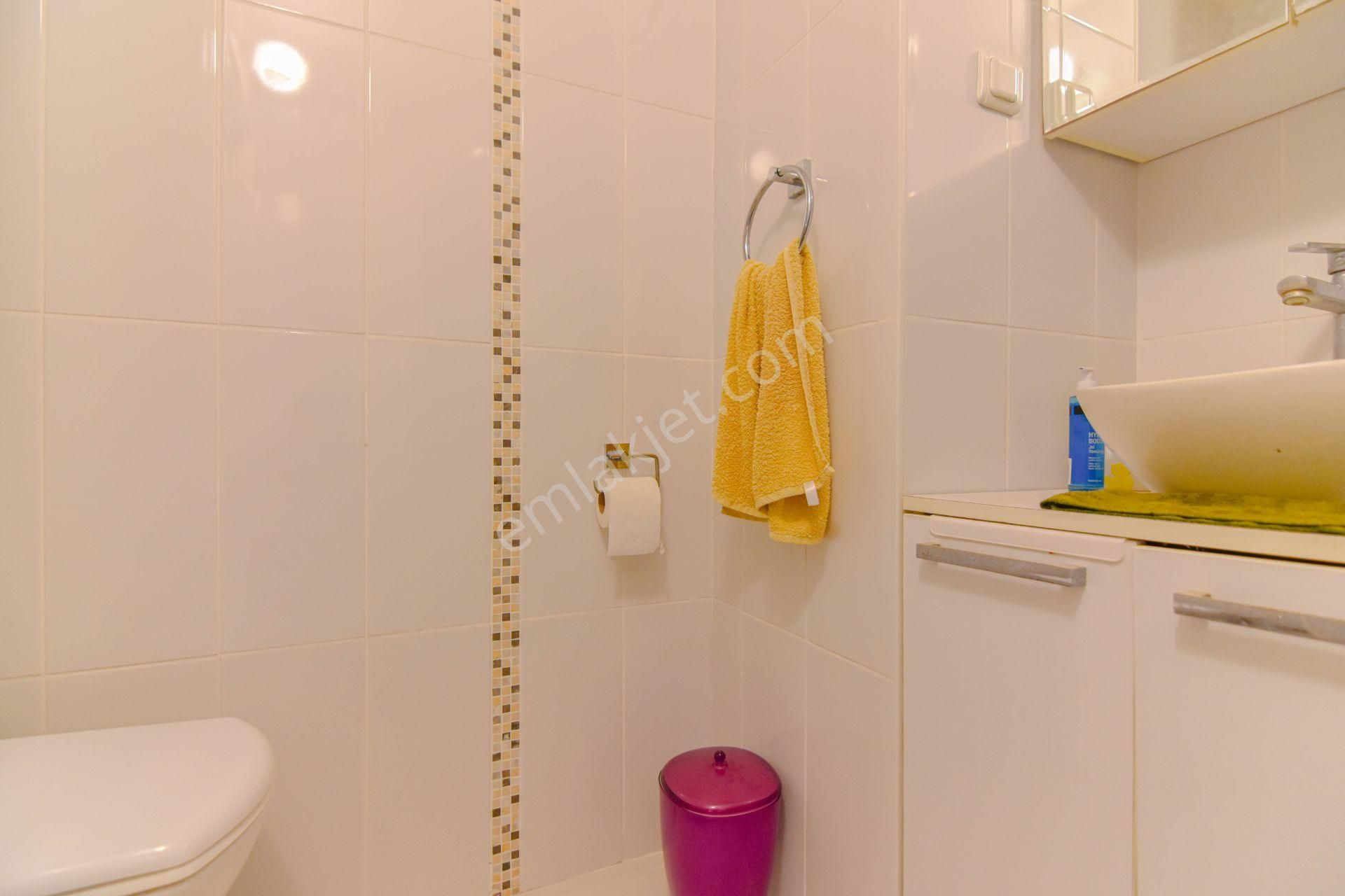 Kuşadası Davutlar'da Denize Yürüme Mesafesi'nde 4+1 Villa - Görsel 16