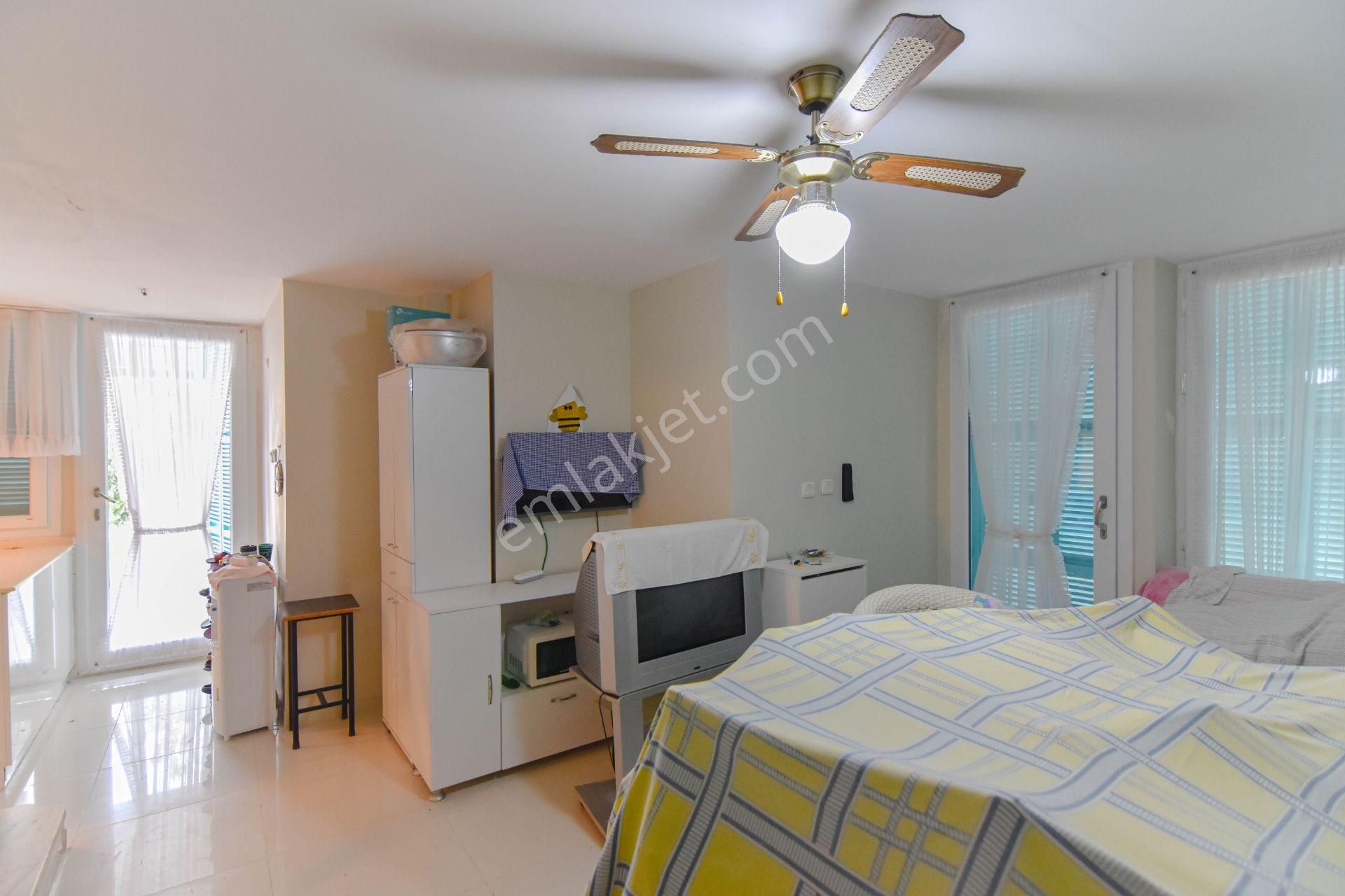 Kuşadası Davutlar'da Denize Yürüme Mesafesi'nde 4+1 Villa - Görsel 5