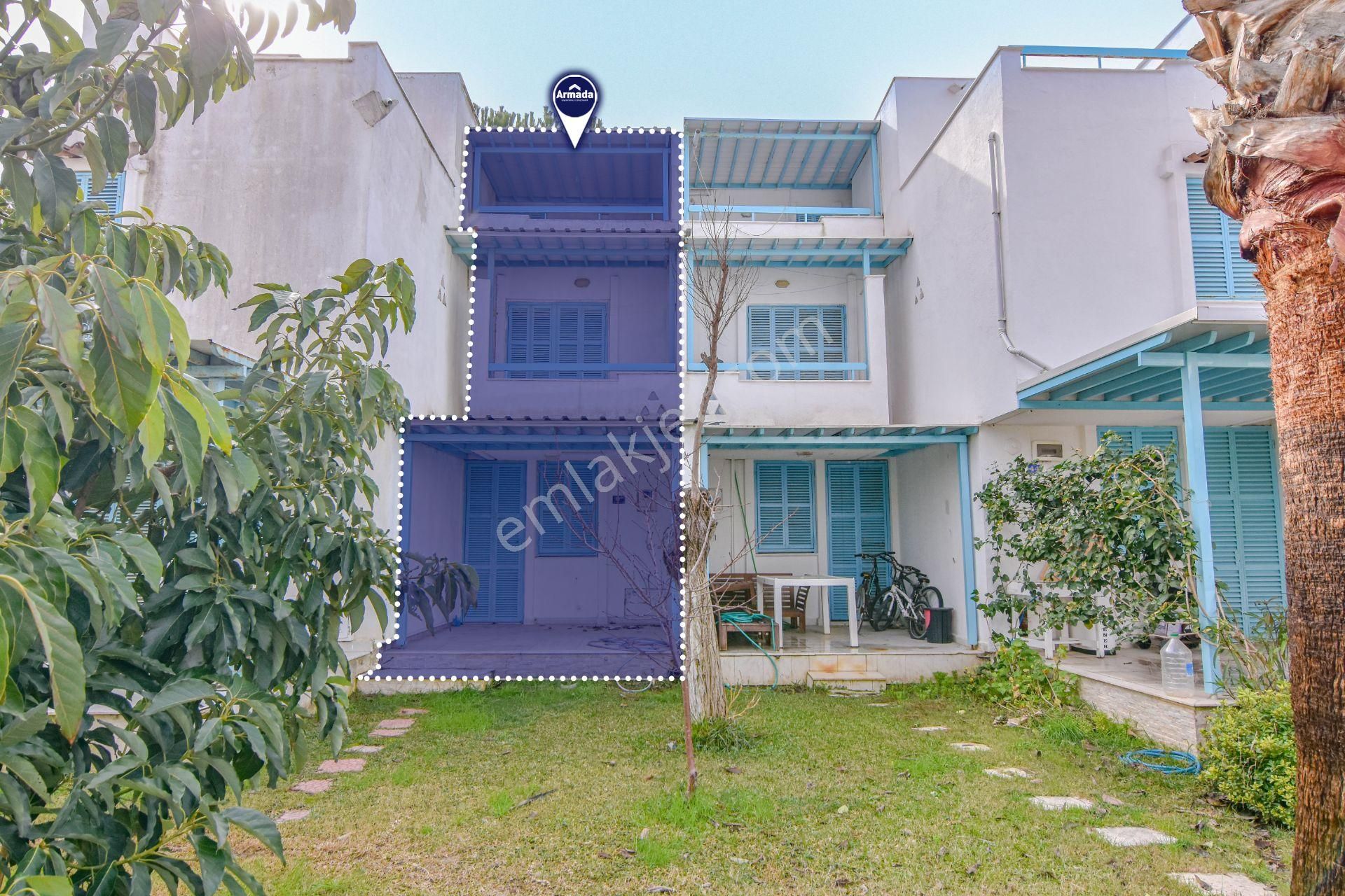 Kuşadası Davutlar'da Denize Yürüme Mesafesi'nde 4+1 Villa