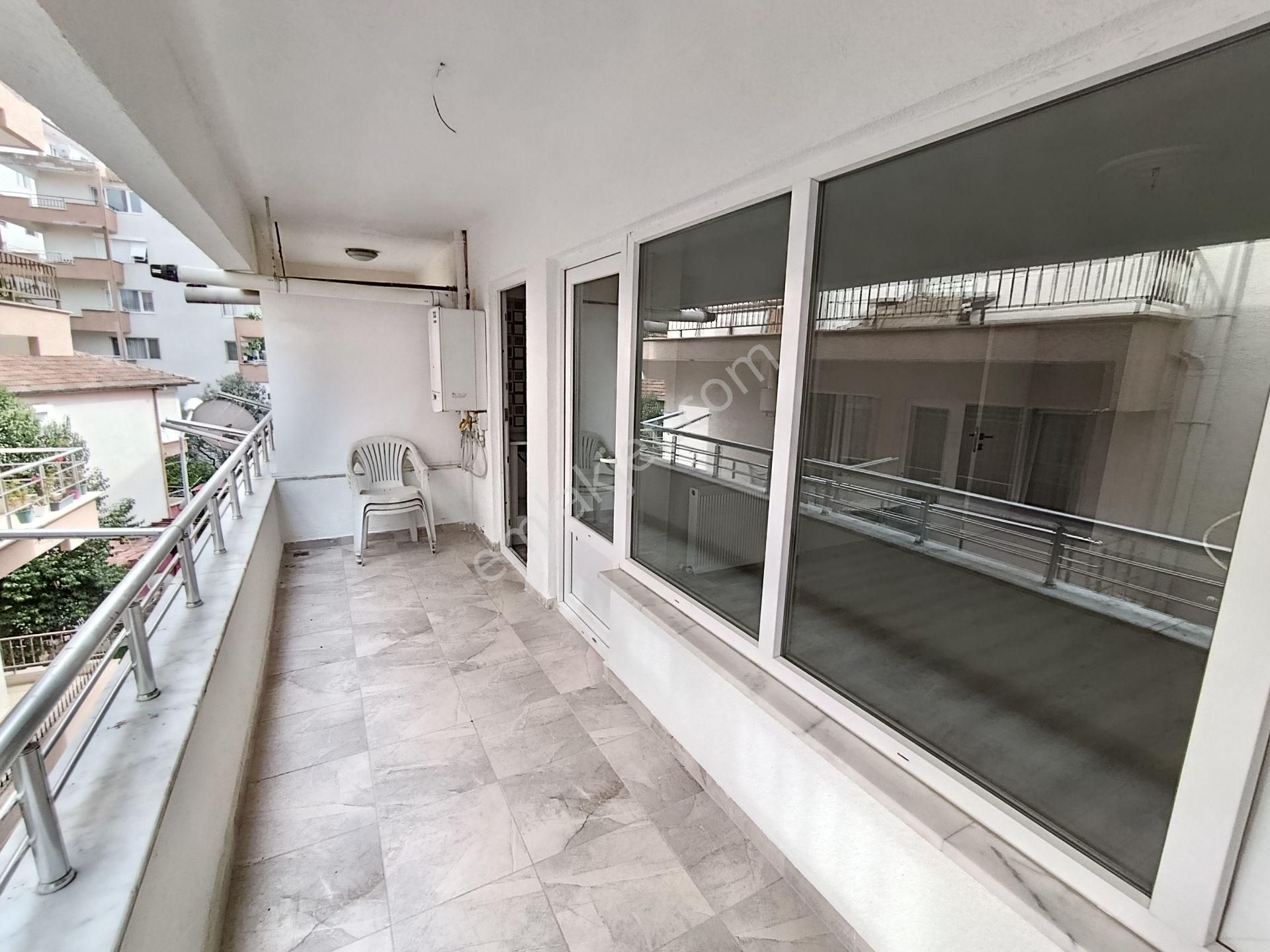 Boş Kiralık Daire !! Şanlı Emlaktan...çınarcık Taşliman Mh.'de / 1+1 / 75m2 / Doğalgazlı / 3.kat