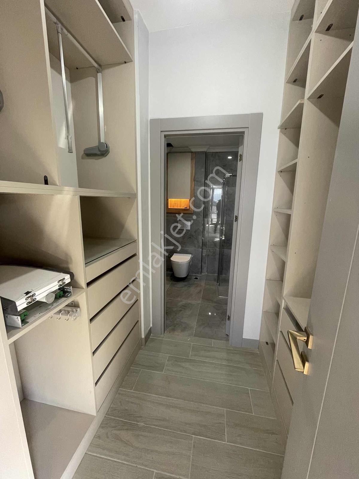 Ihlamurkent'de Kapalı Özel Havuzlu 5+1 Site İçi Lüks Villa - Görsel 23