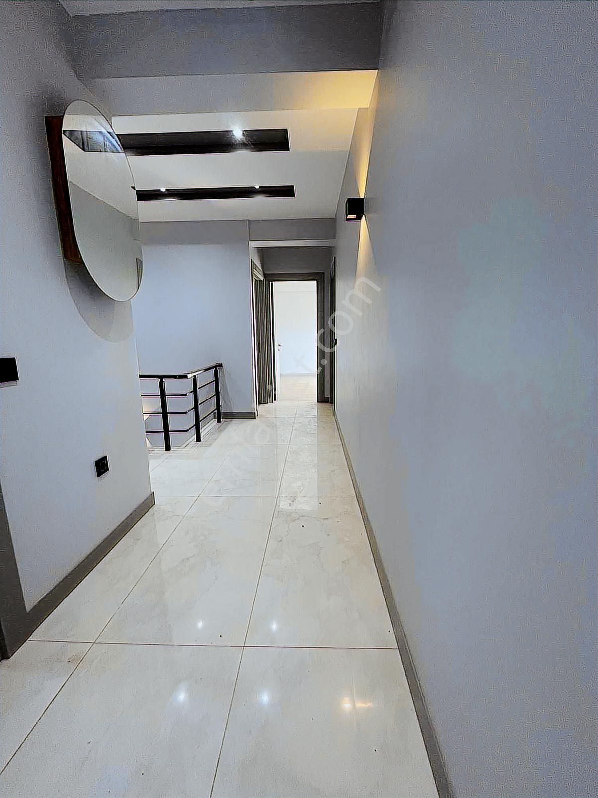 Ihlamurkent'de Kapalı Özel Havuzlu 5+1 Site İçi Lüks Villa - Görsel 13