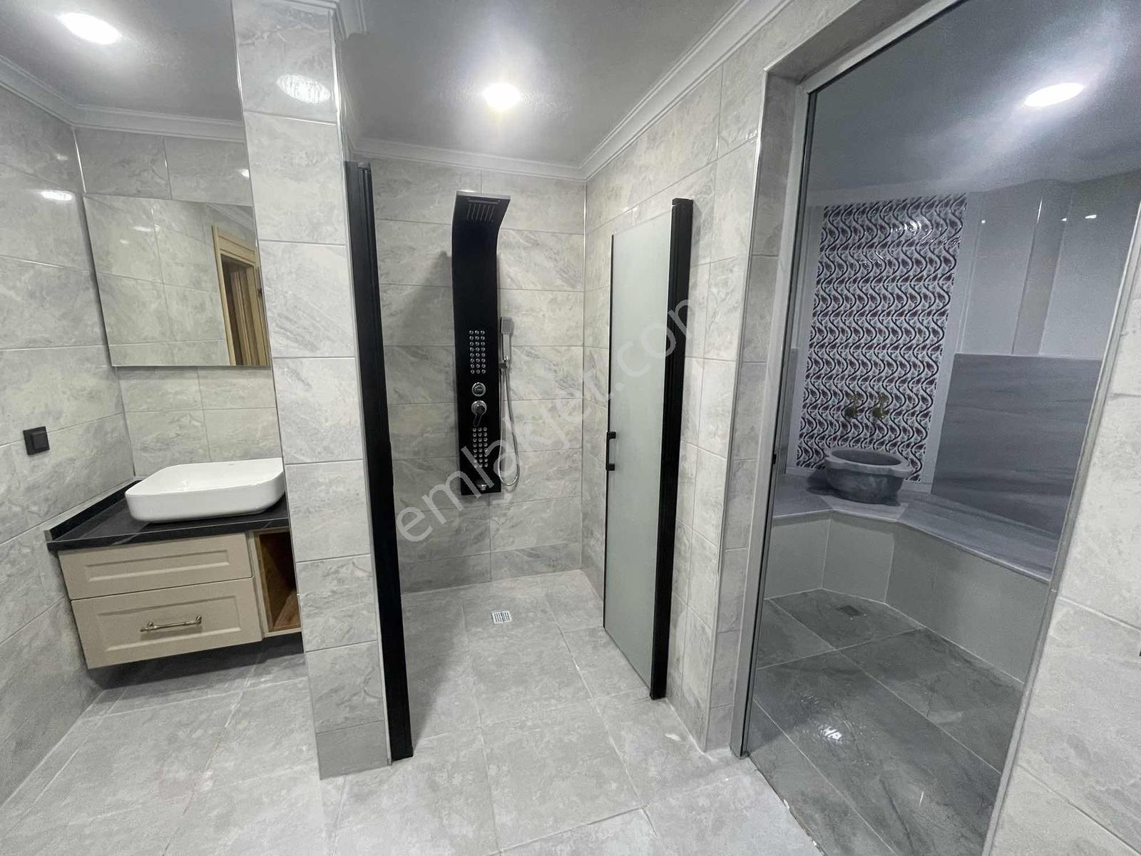 Ihlamurkent'de Kapalı Özel Havuzlu 5+1 Site İçi Lüks Villa - Görsel 3