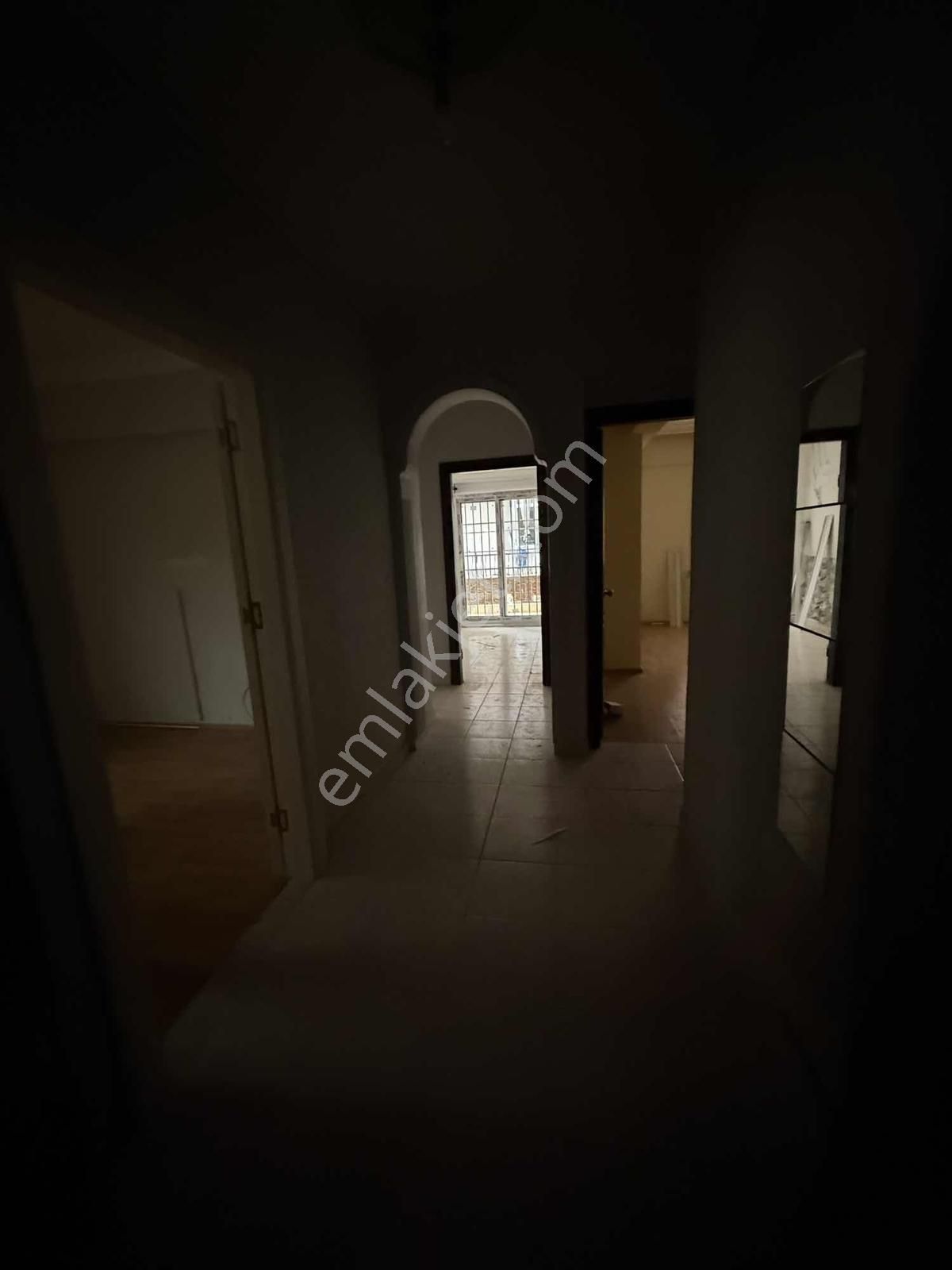 Atatürk Mahallesinde 2+1 Giriş Kat İçi Yapılı Ayrı Mutfaklı - Görsel 22