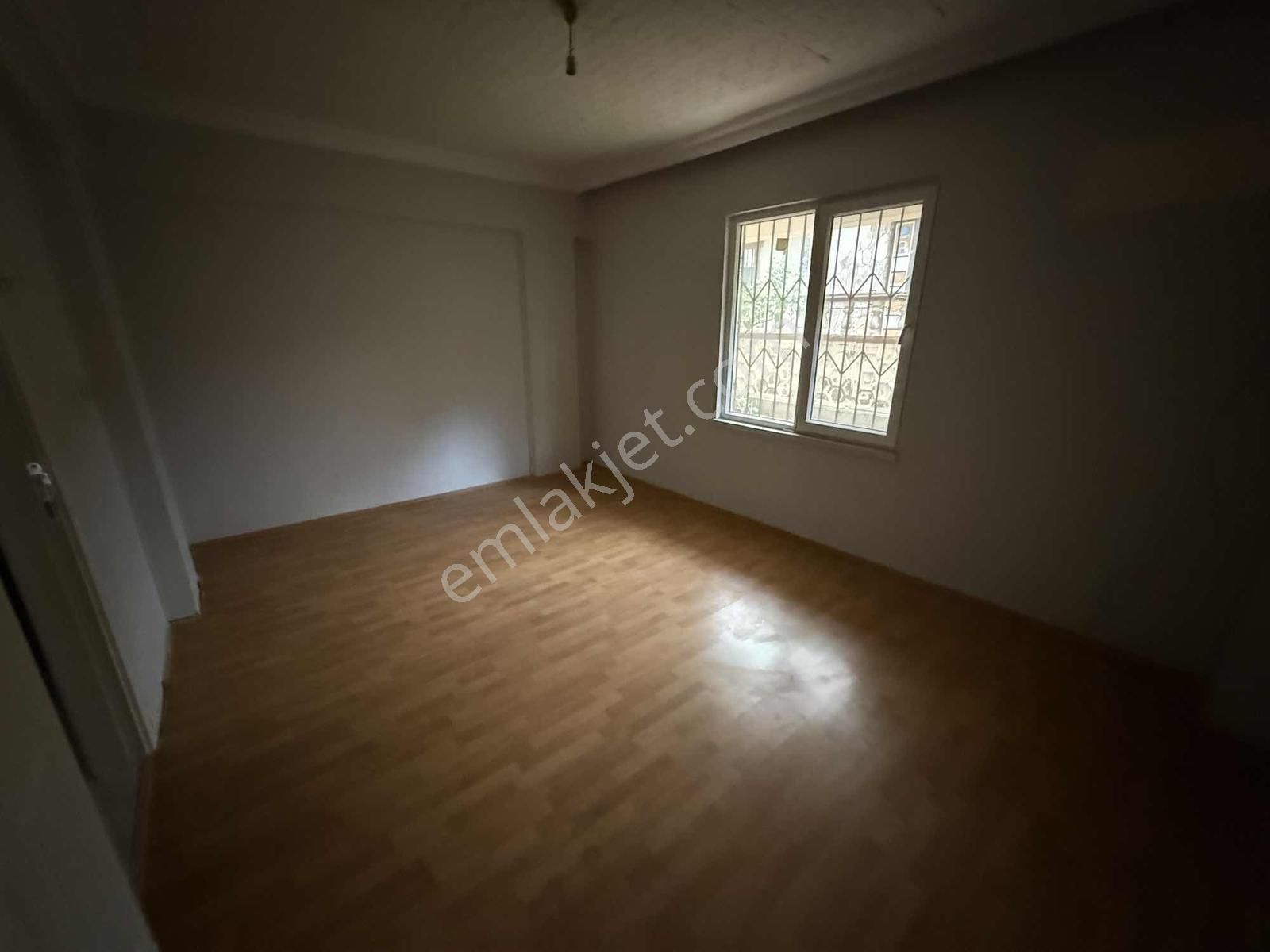 Atatürk Mahallesinde 2+1 Giriş Kat İçi Yapılı Ayrı Mutfaklı - Görsel 24