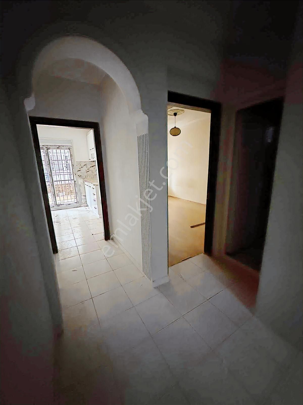 Atatürk Mahallesinde 2+1 Giriş Kat İçi Yapılı Ayrı Mutfaklı - Görsel 10