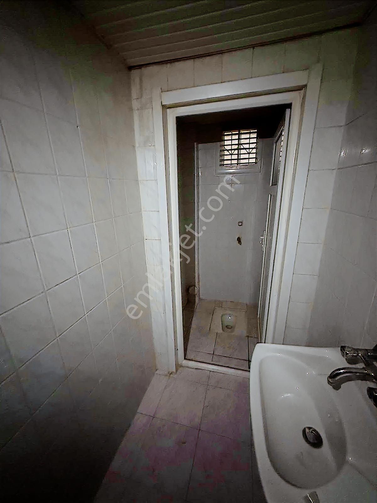 Atatürk Mahallesinde 2+1 Giriş Kat İçi Yapılı Ayrı Mutfaklı - Görsel 12