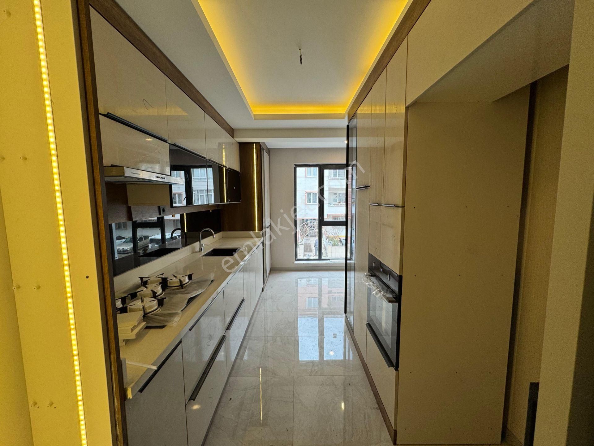 Atatürk Mahallesinde 3+1 Katta Sıfır Lüx Yapılı Daire! - Görsel 3