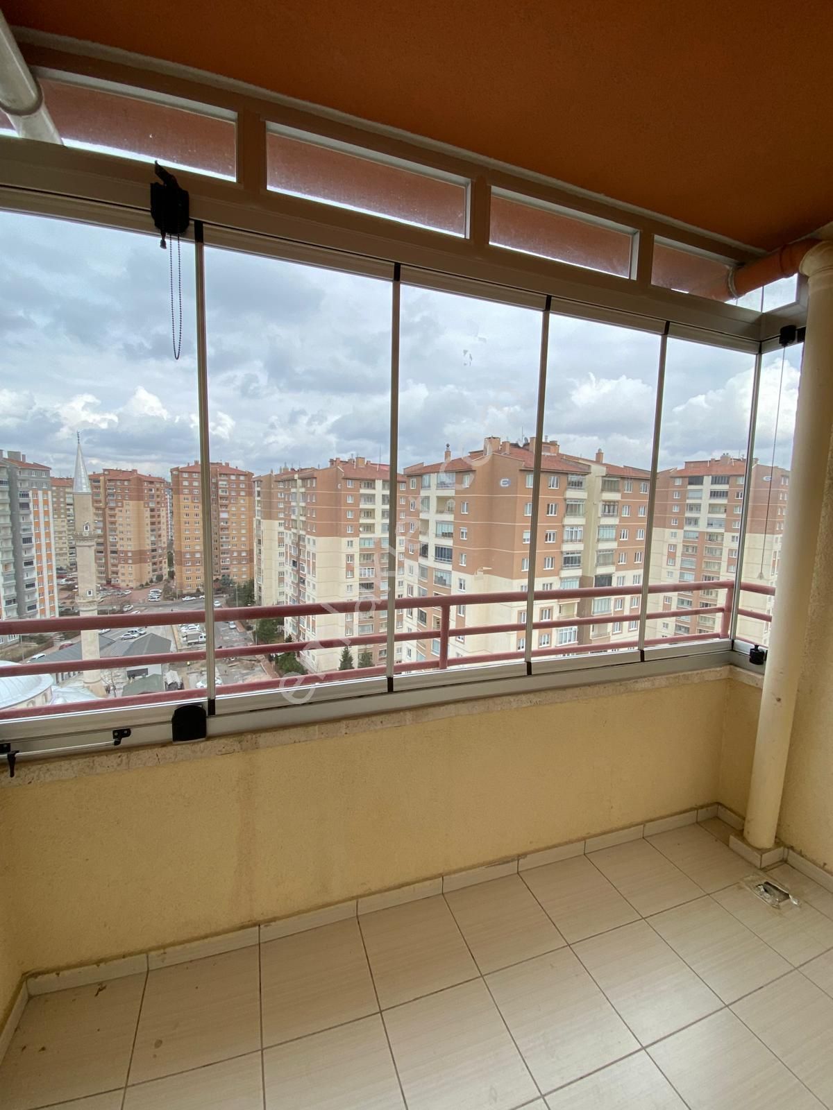 Elisa Gyo/ildem Avm Yakını Hemen Oturulur 3+1 İldem C Dairesi - Görsel 3