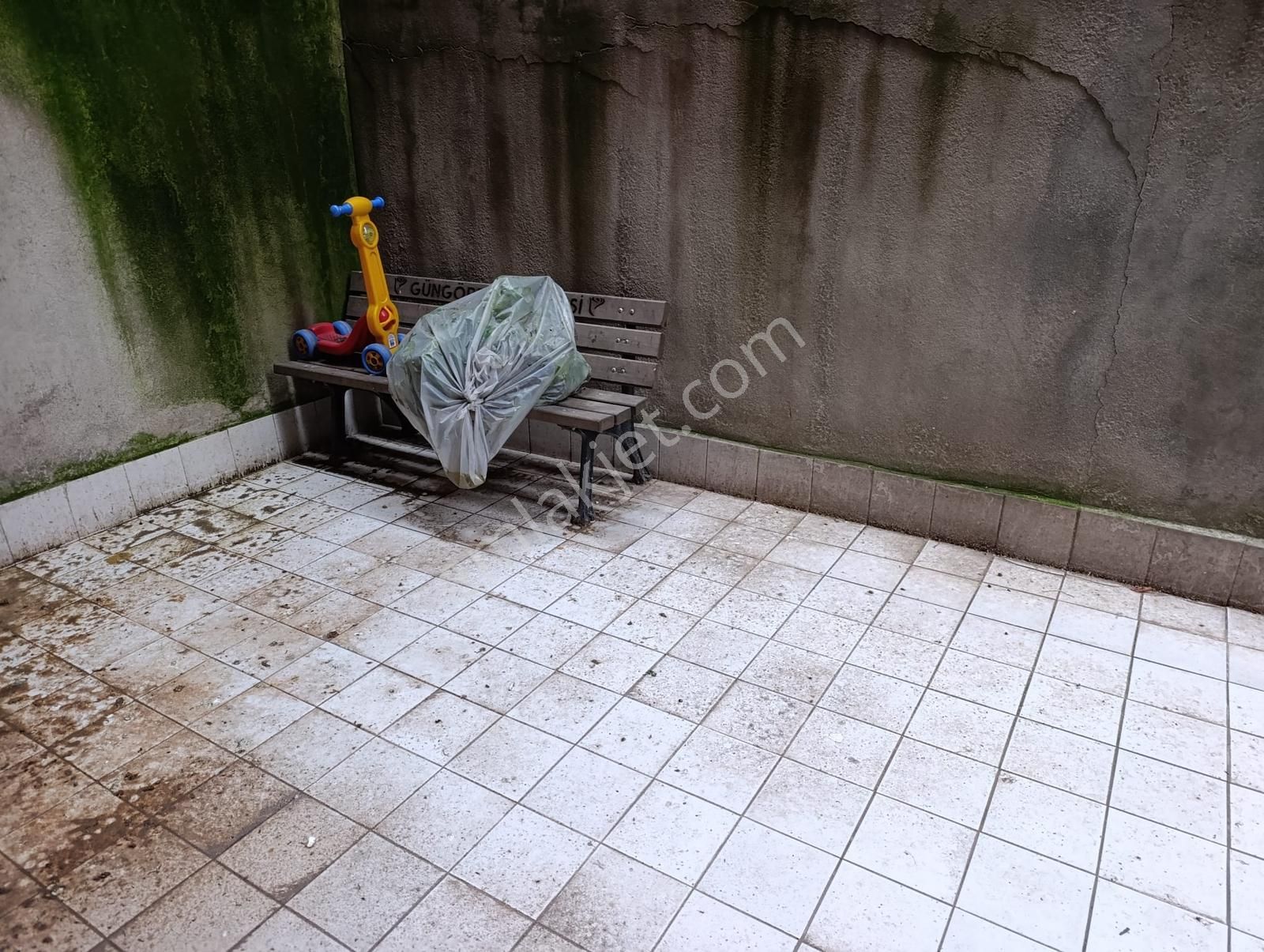 Metro Yakın 19 Yaşında 3+1 Odalı Satılık Bahçe Kat Daire - Görsel 6