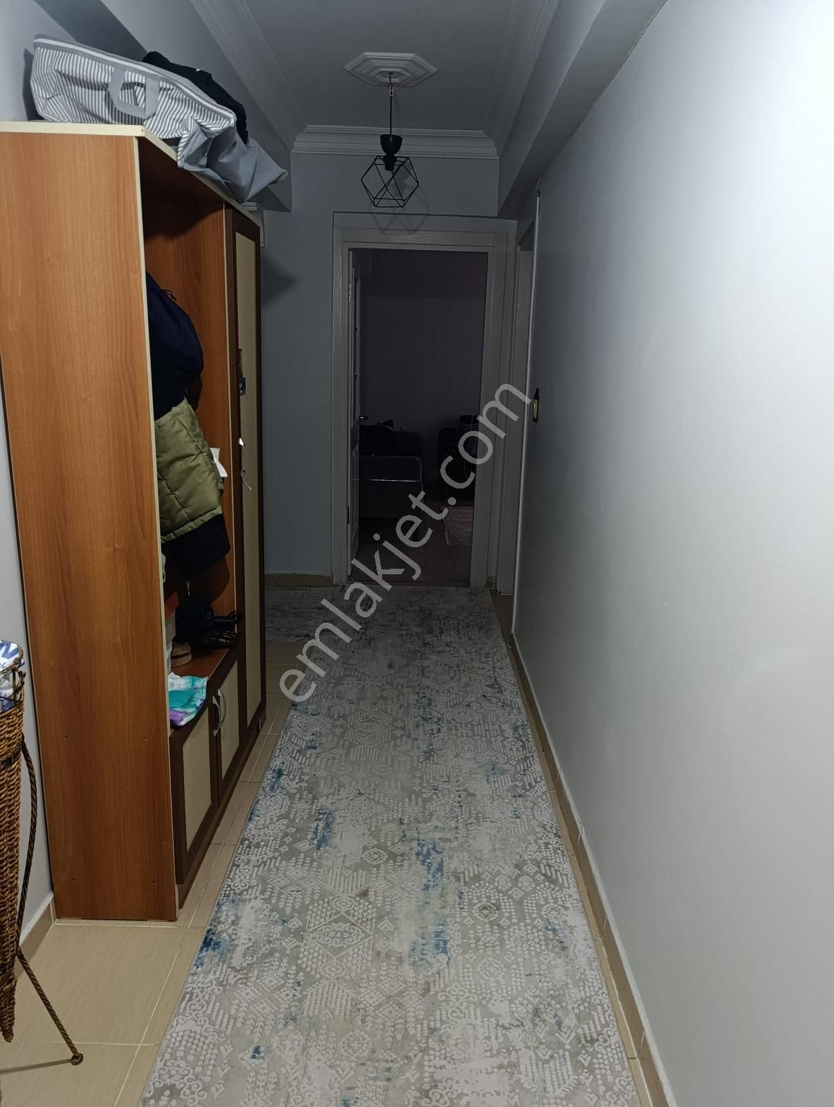 Metro Yakın 19 Yaşında 3+1 Odalı Satılık Bahçe Kat Daire - Görsel 4