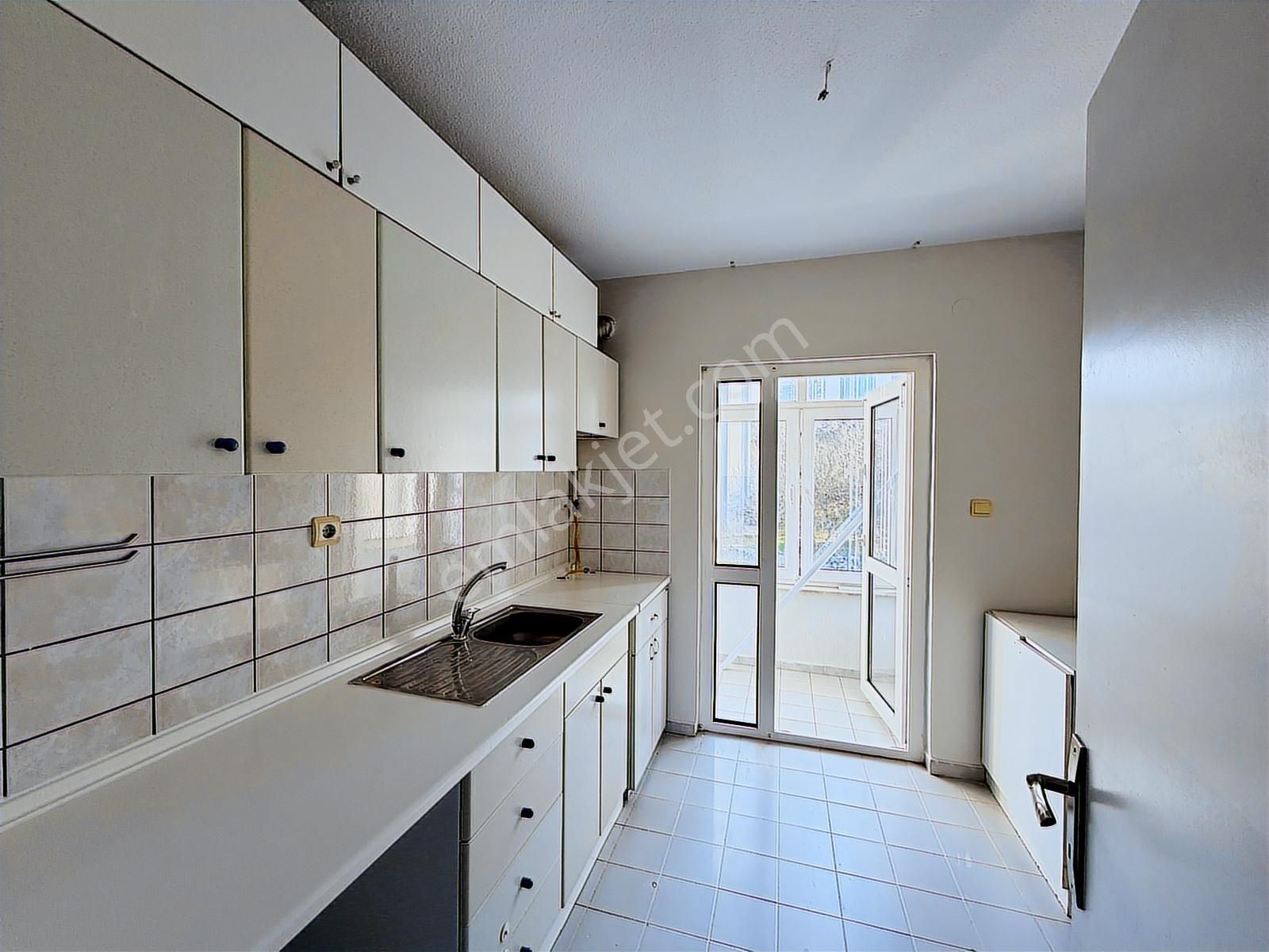 Ayazağa Oyak Sitesi Çift Cepheli Ferah 3+1 Kiralık Remax Astyle - Görsel 19