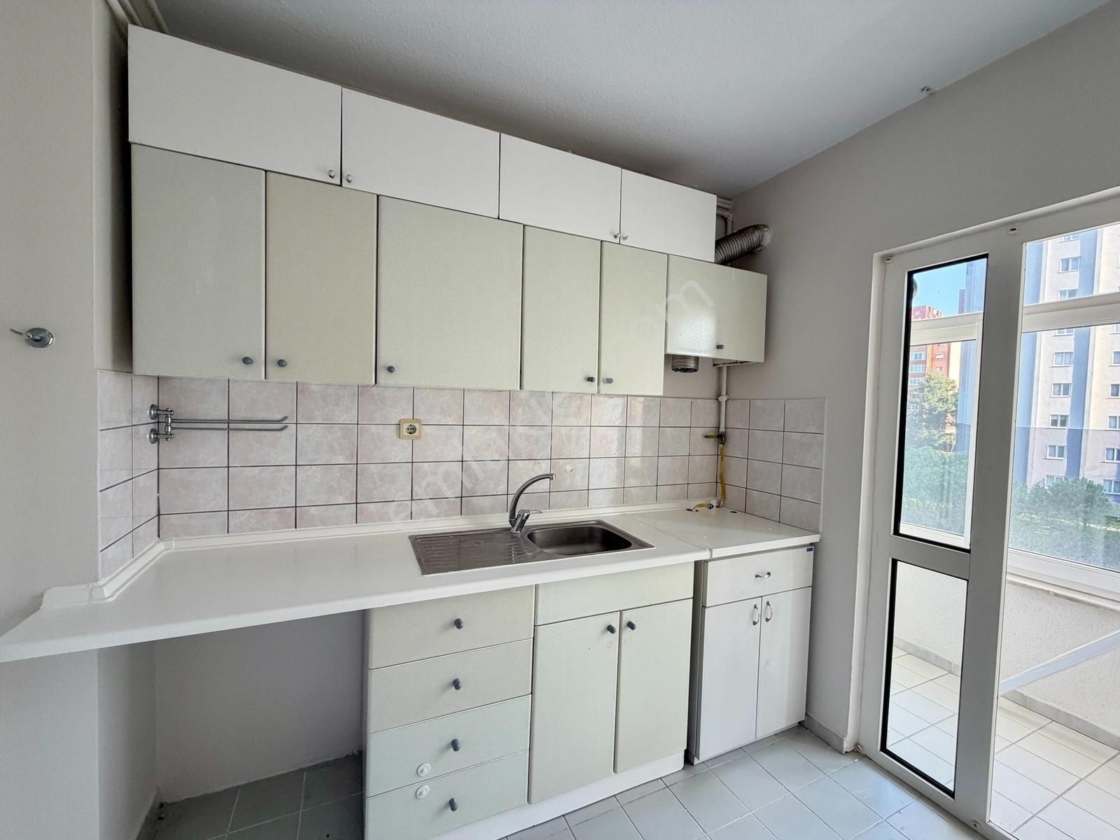 Ayazağa Oyak Sitesi Çift Cepheli Ferah 3+1 Kiralık Remax Astyle - Görsel 20