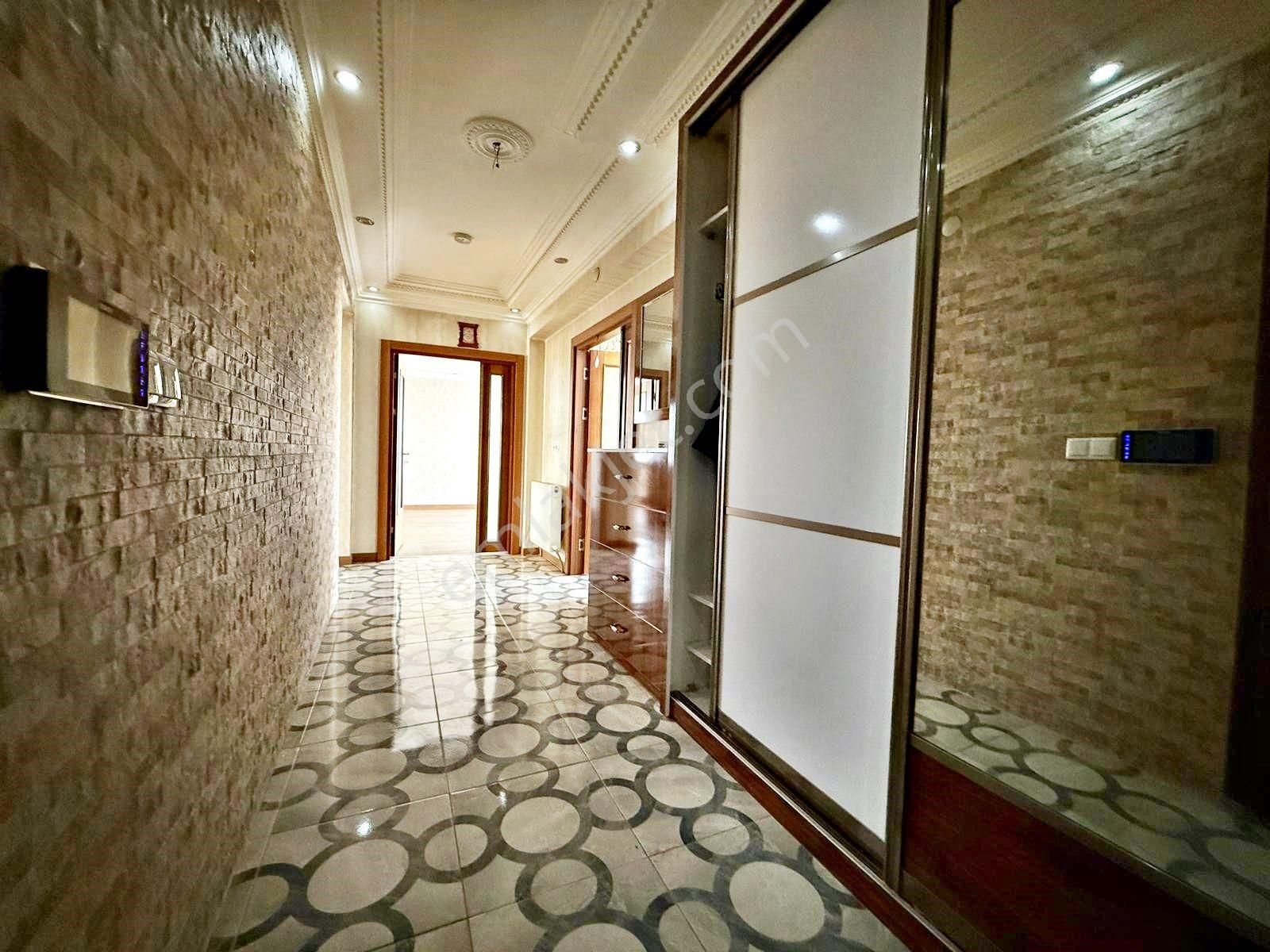 Gold Emlaktan Etlikte Yozgat Bulvarı Üzeri 30m2mutfak Geniş Ferah Yapılı Asansörlü Satılık 4+1dublex - Görsel 23