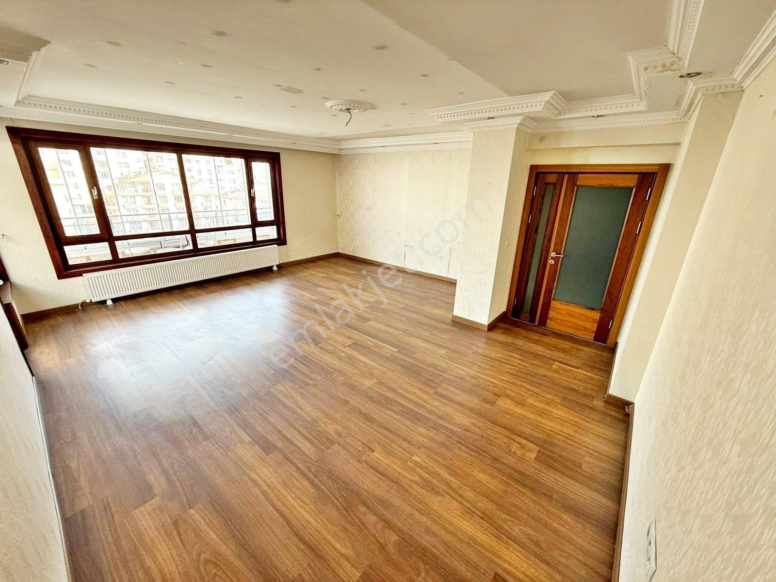 Gold Emlaktan Etlikte Yozgat Bulvarı Üzeri 30m2mutfak Geniş Ferah Yapılı Asansörlü Satılık 4+1dublex - Görsel 6