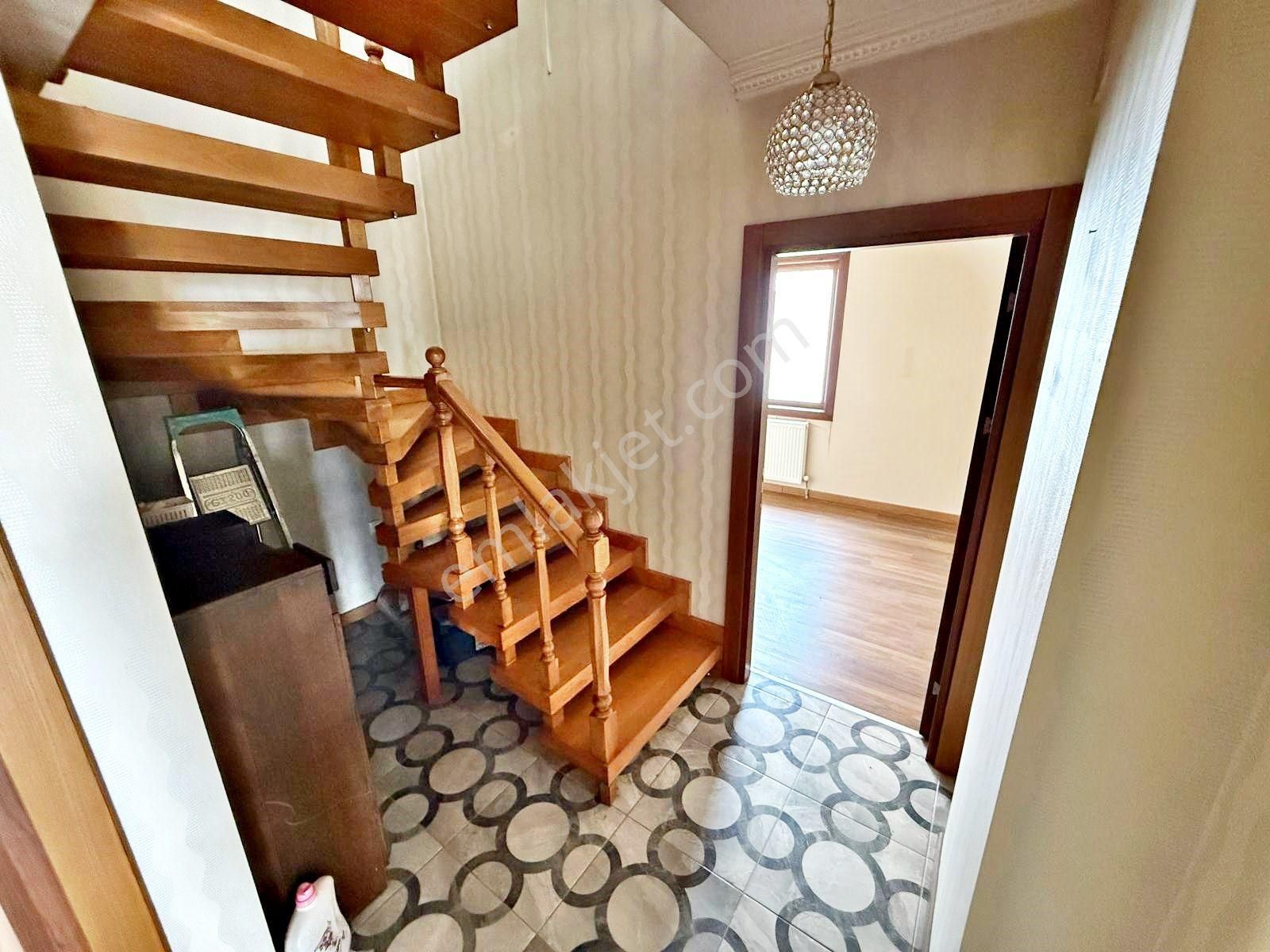 Gold Emlaktan Etlikte Yozgat Bulvarı Üzeri 30m2mutfak Geniş Ferah Yapılı Asansörlü Satılık 4+1dublex - Görsel 24