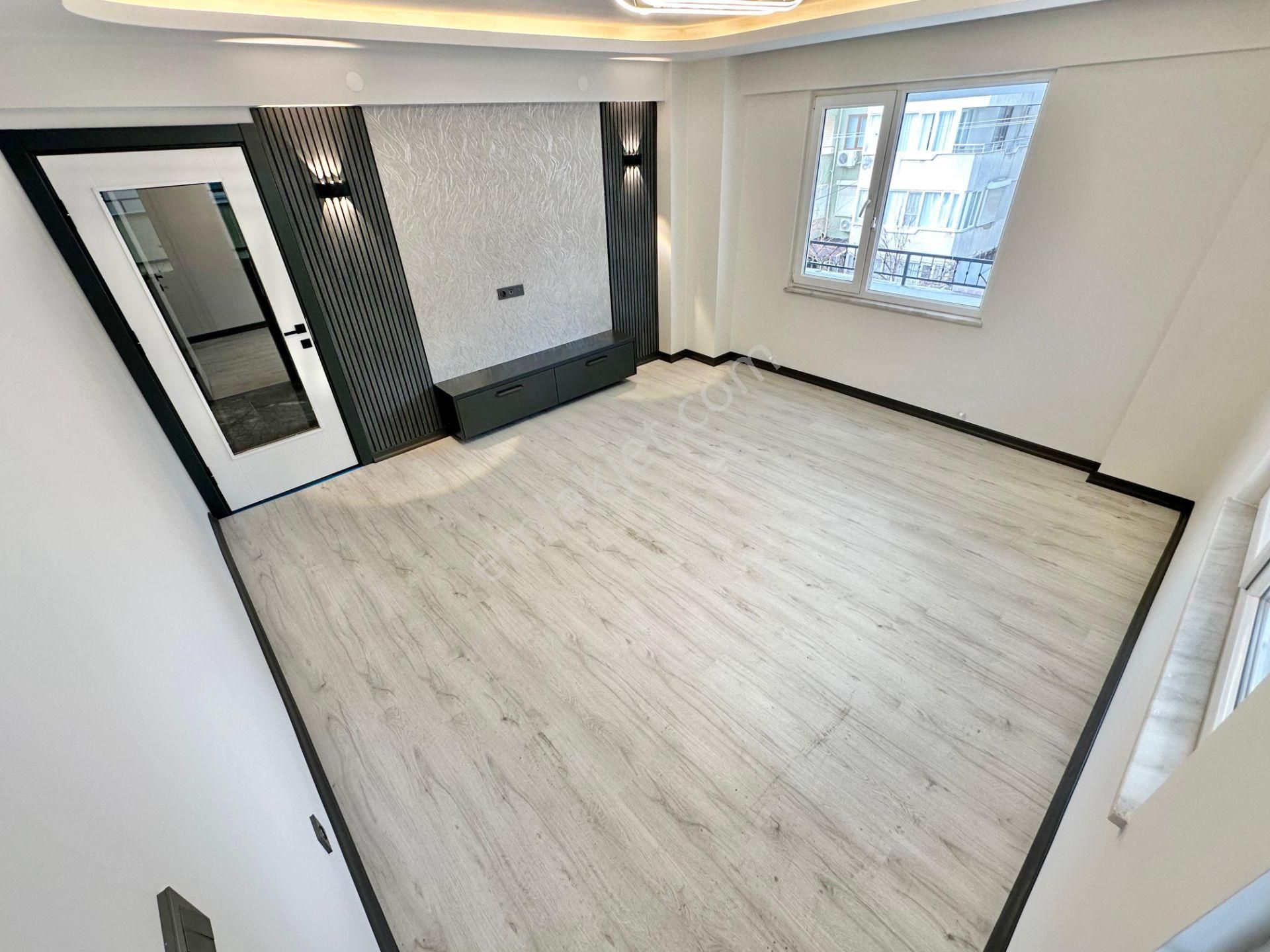 ꧁ay Emlaktan꧂akçay Merkezde Denize 300 Mt Ön Cephe Arakat İçi Komple Yapılı Satılık 2+1 Lüks Daire - Görsel 6