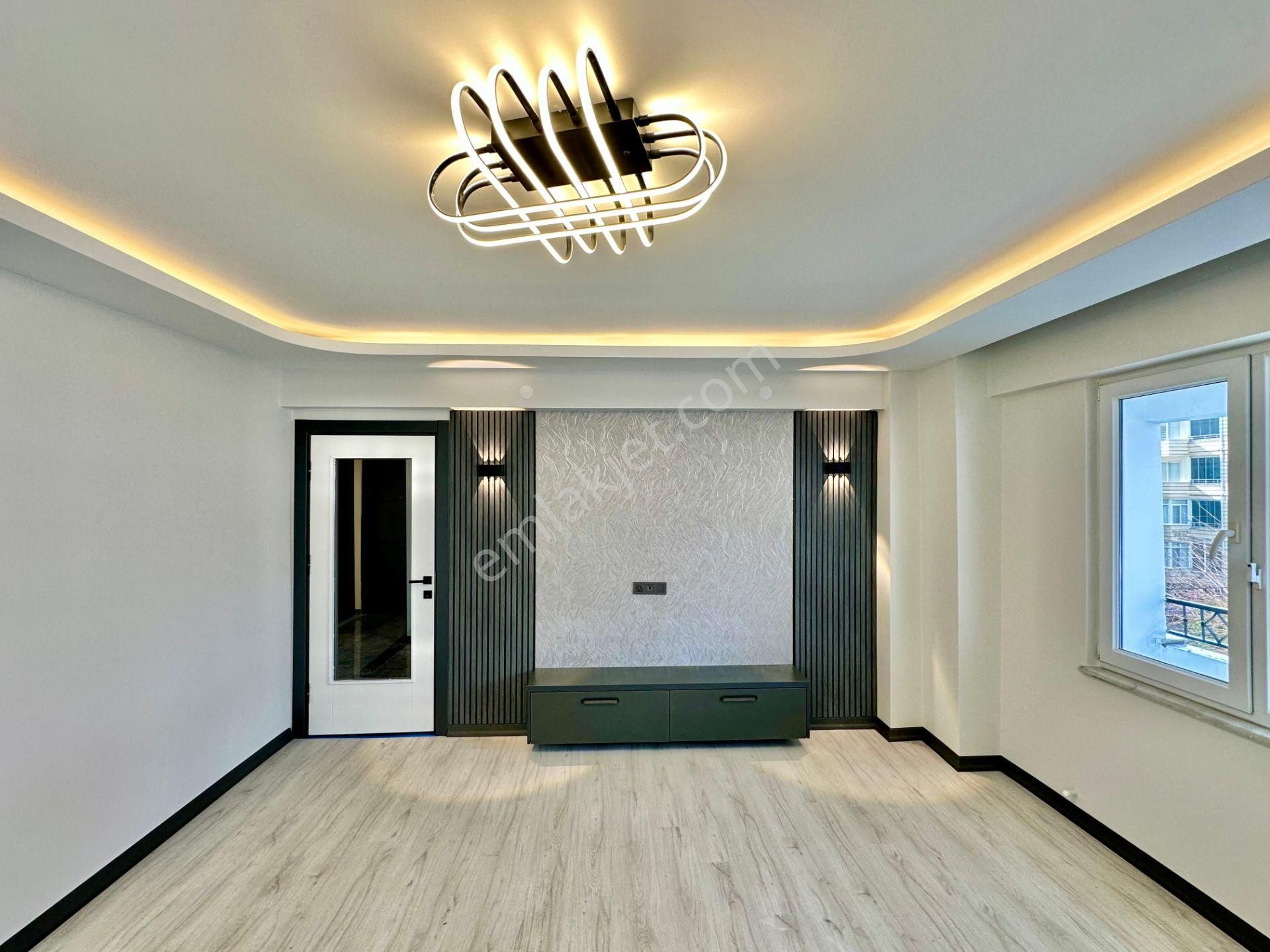 ꧁ay Emlaktan꧂akçay Merkezde Denize 300 Mt Ön Cephe Arakat İçi Komple Yapılı Satılık 2+1 Lüks Daire - Görsel 5