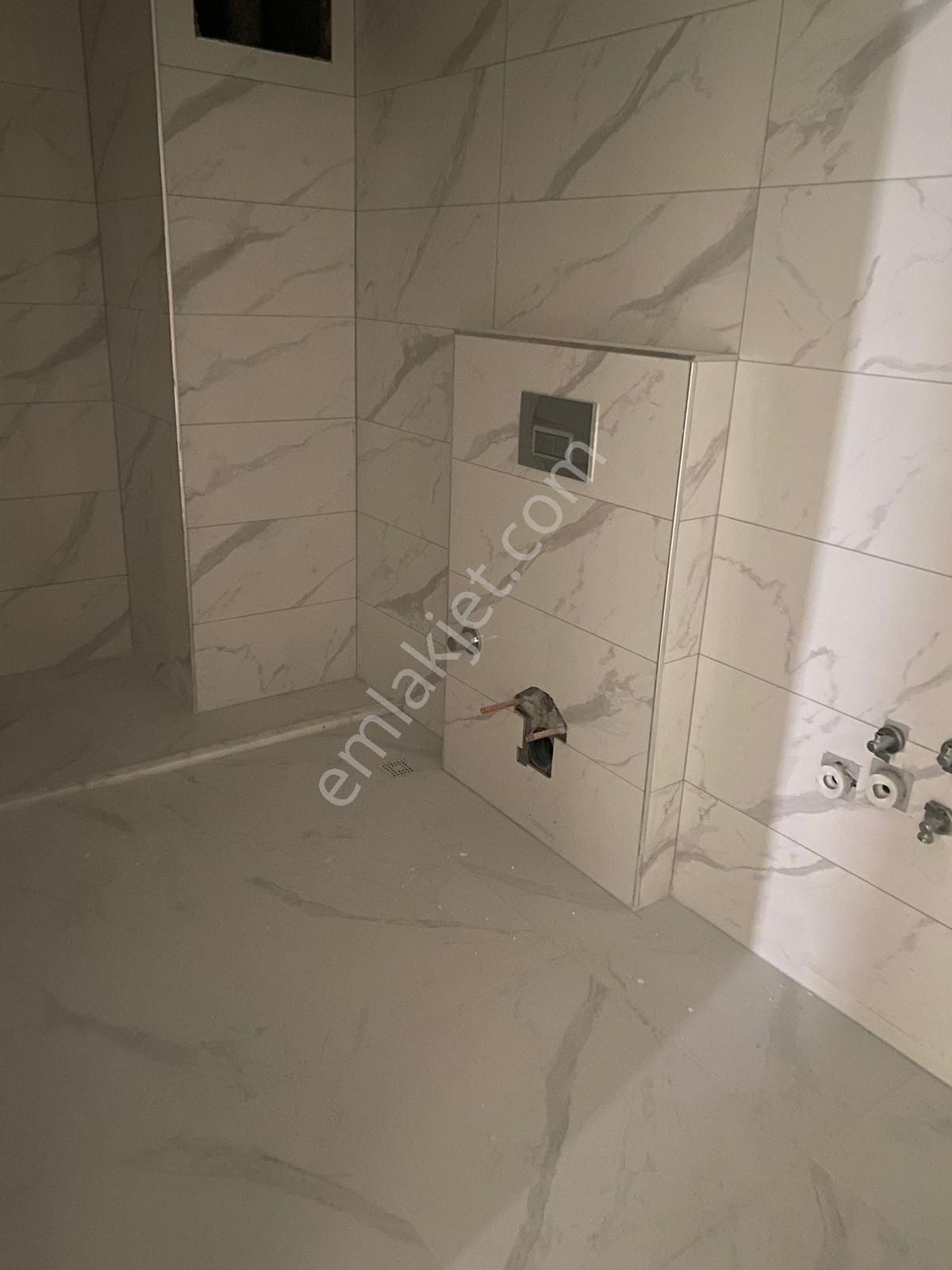 Adatepe Minibüs Yolu Üzerinde 2+1 Sıfır Geniş Daire - Görsel 8