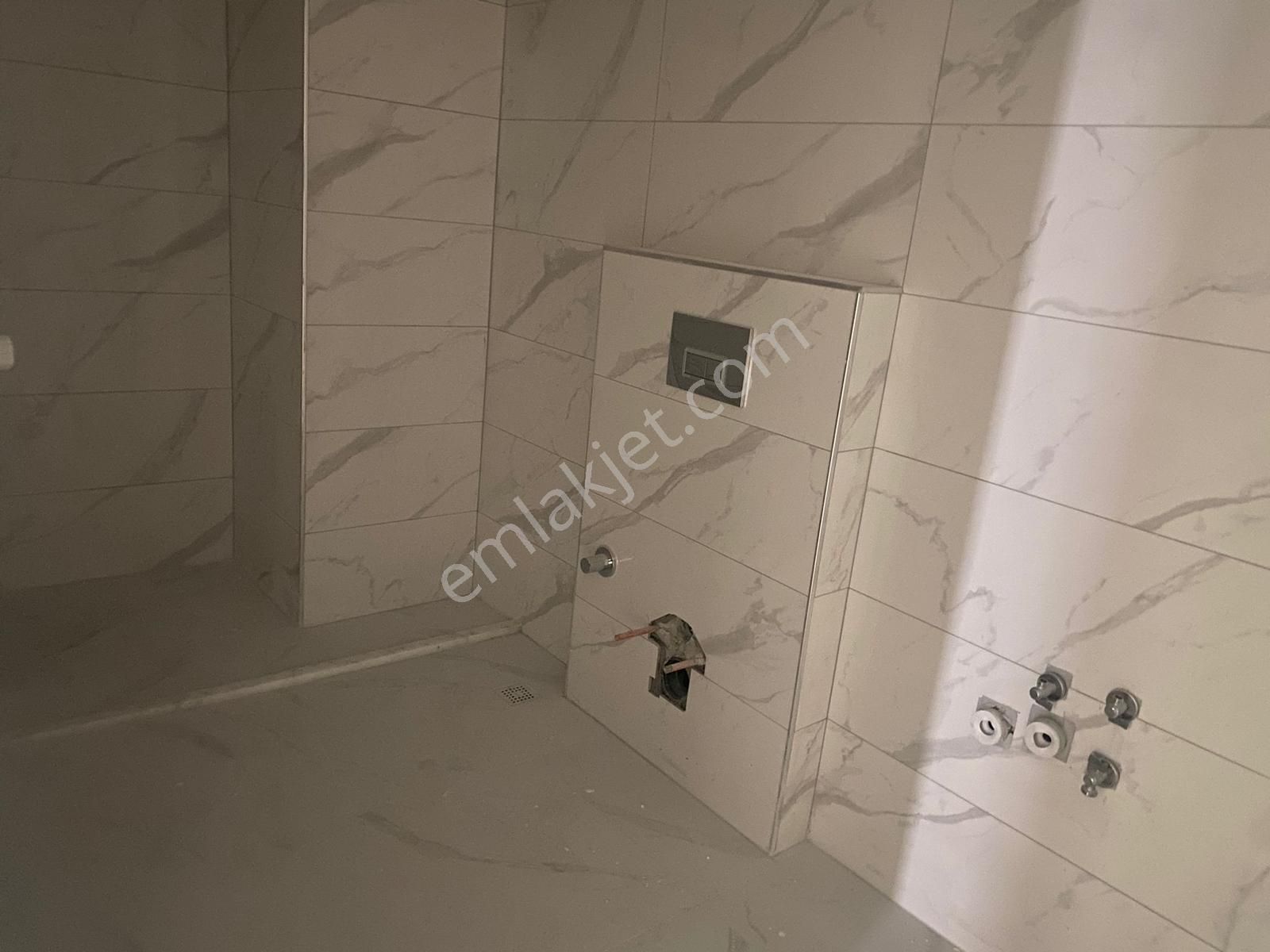 Adatepe Minibüs Yolu Üzerinde 2+1 Sıfır Geniş Daire - Görsel 5