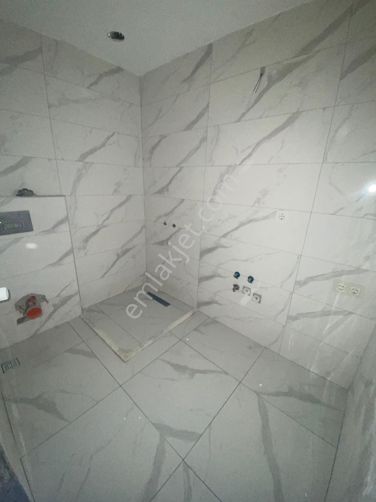 Adatepe Minibüs Yolu Üzerinde 2+1 Sıfır Geniş Daire - Görsel 15