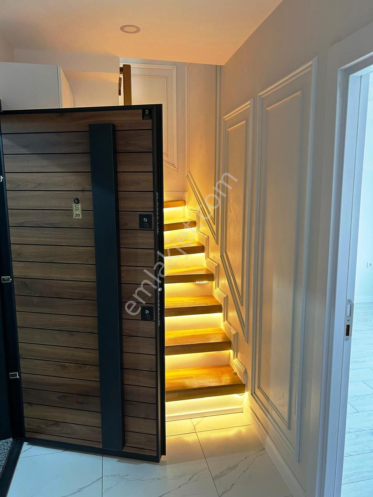 Tramvaya Yakın 4 Yıllık Binada 3+2 Dubleks Satılık Daire - Görsel 24