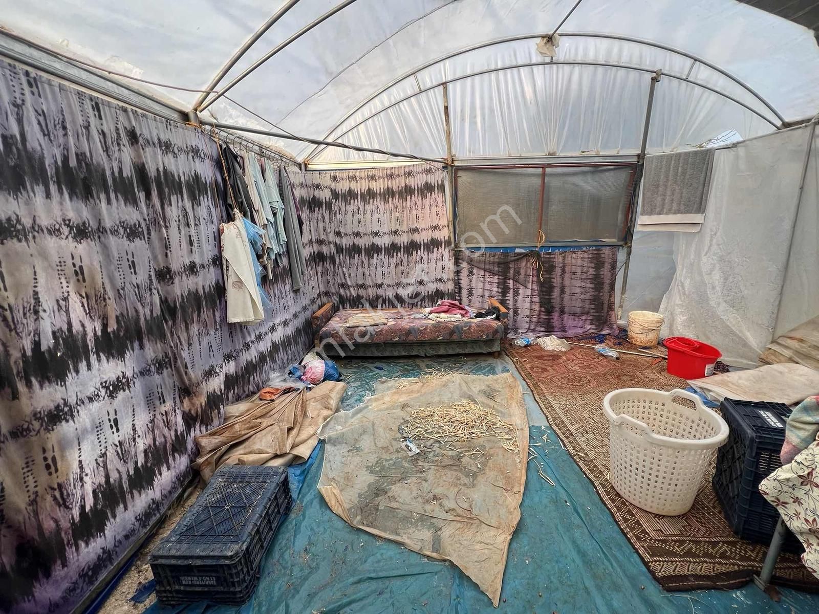 Erdemli Hüsametli Elektrik/su/kapı Numarası Mevcut - Görsel 6