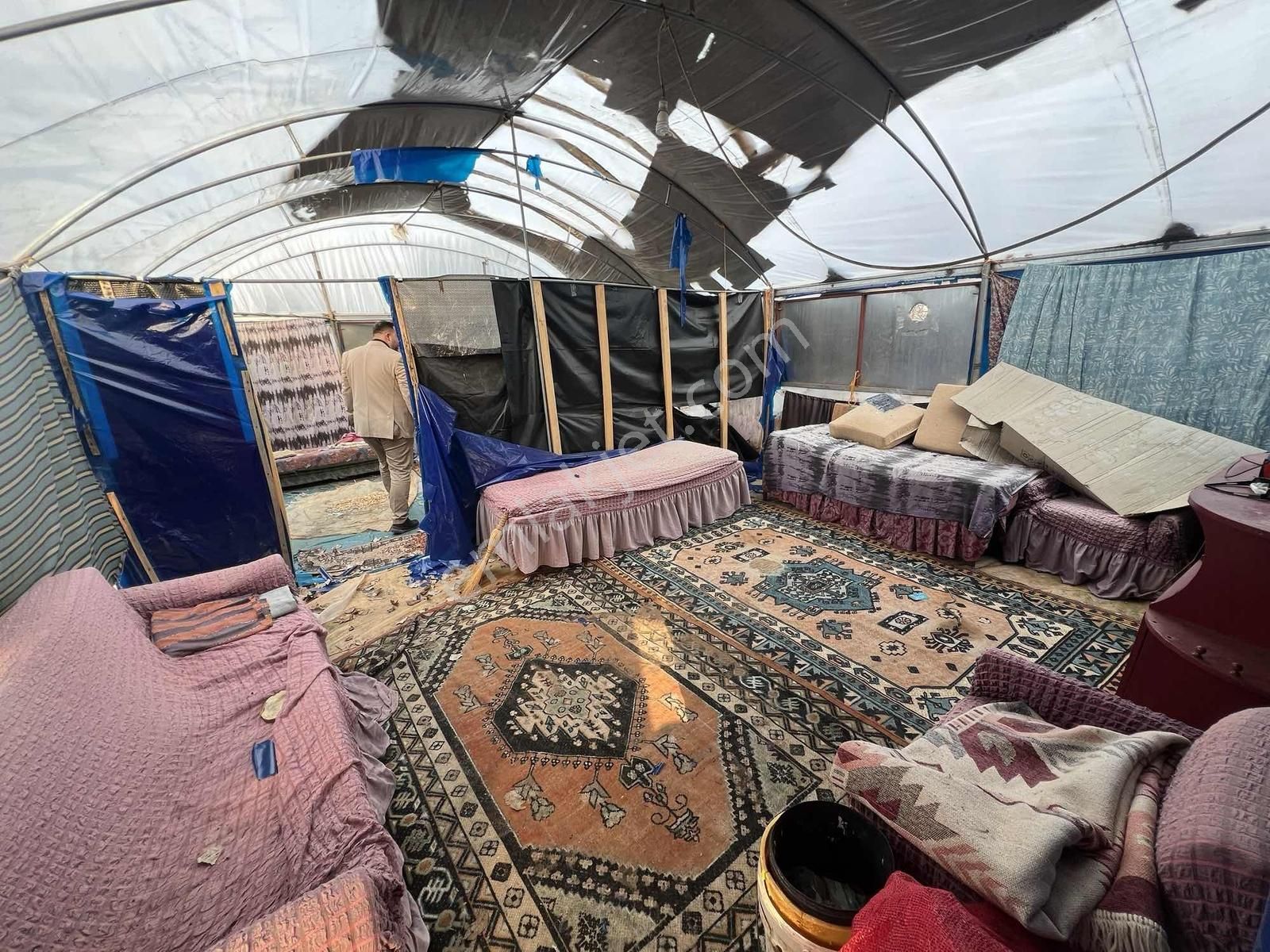 Erdemli Hüsametli Elektrik/su/kapı Numarası Mevcut - Görsel 12