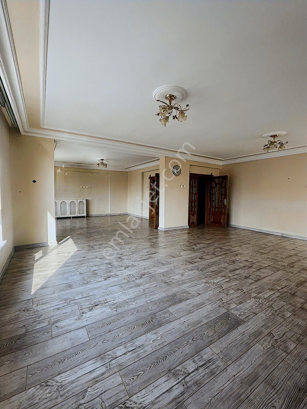 Alpaslan Mh 240 M2 4+1 Ultra Geniş Kiralık Daire - Görsel 8