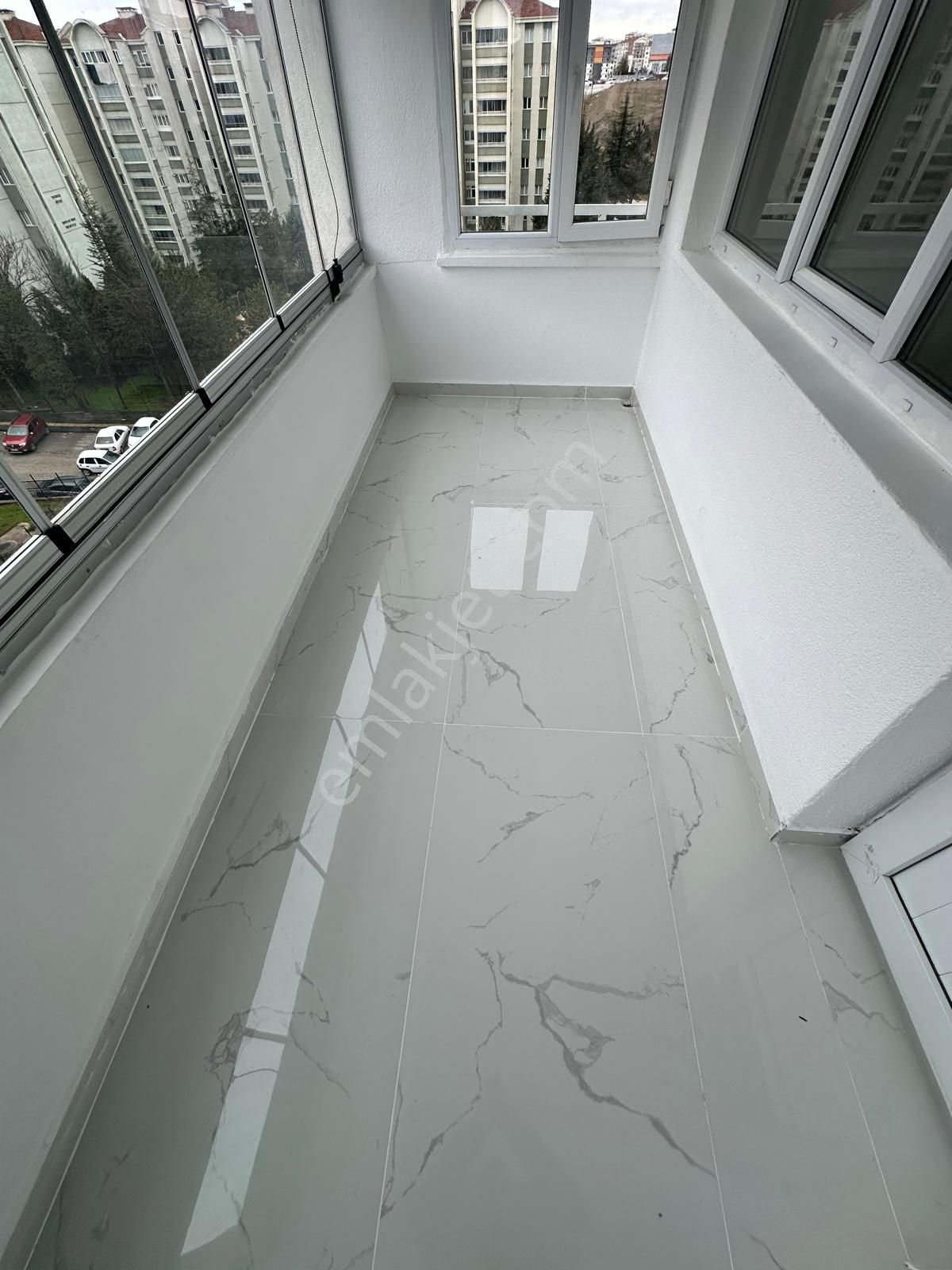 Batı Adliyesi Yakını Site İçerisinde Çift Asansörlü Ful Yapılı 3+1 Satılık Daire - Görsel 12