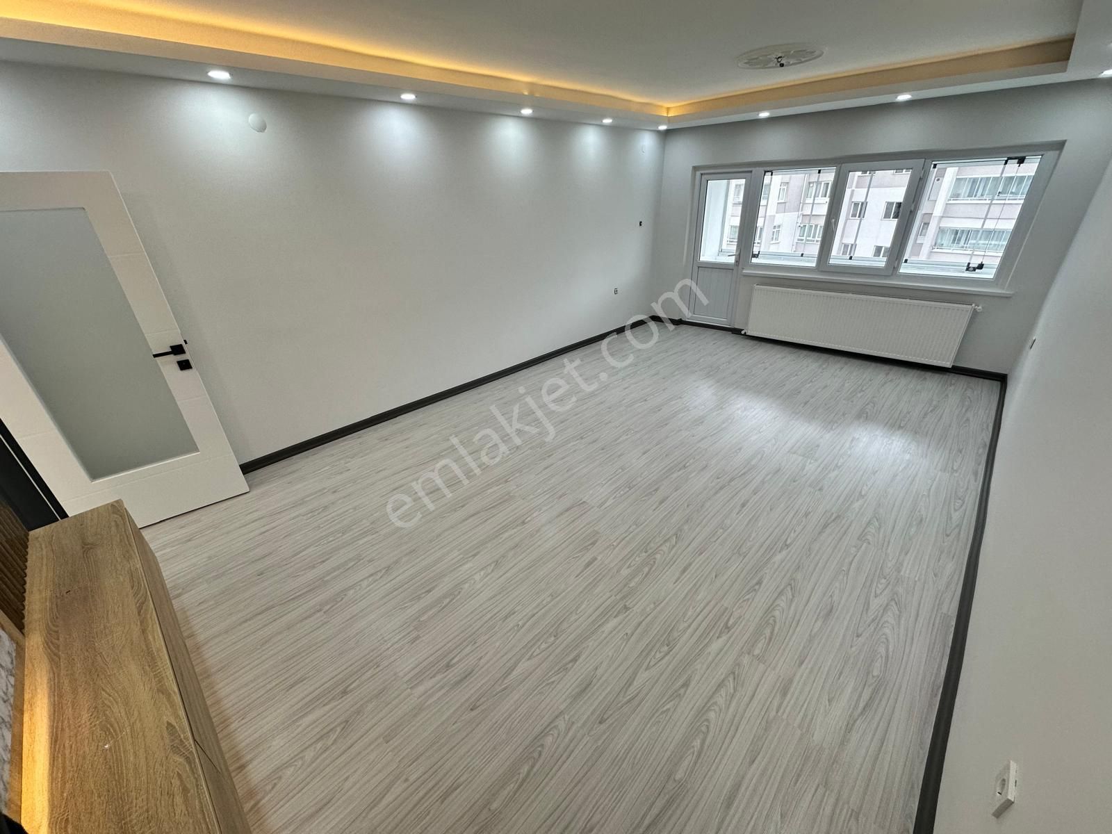 Batı Adliyesi Yakını Site İçerisinde Çift Asansörlü Ful Yapılı 3+1 Satılık Daire - Görsel 7