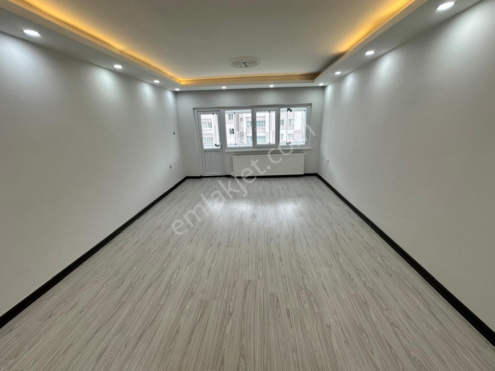 Batı Adliyesi Yakını Site İçerisinde Çift Asansörlü Ful Yapılı 3+1 Satılık Daire - Görsel 8