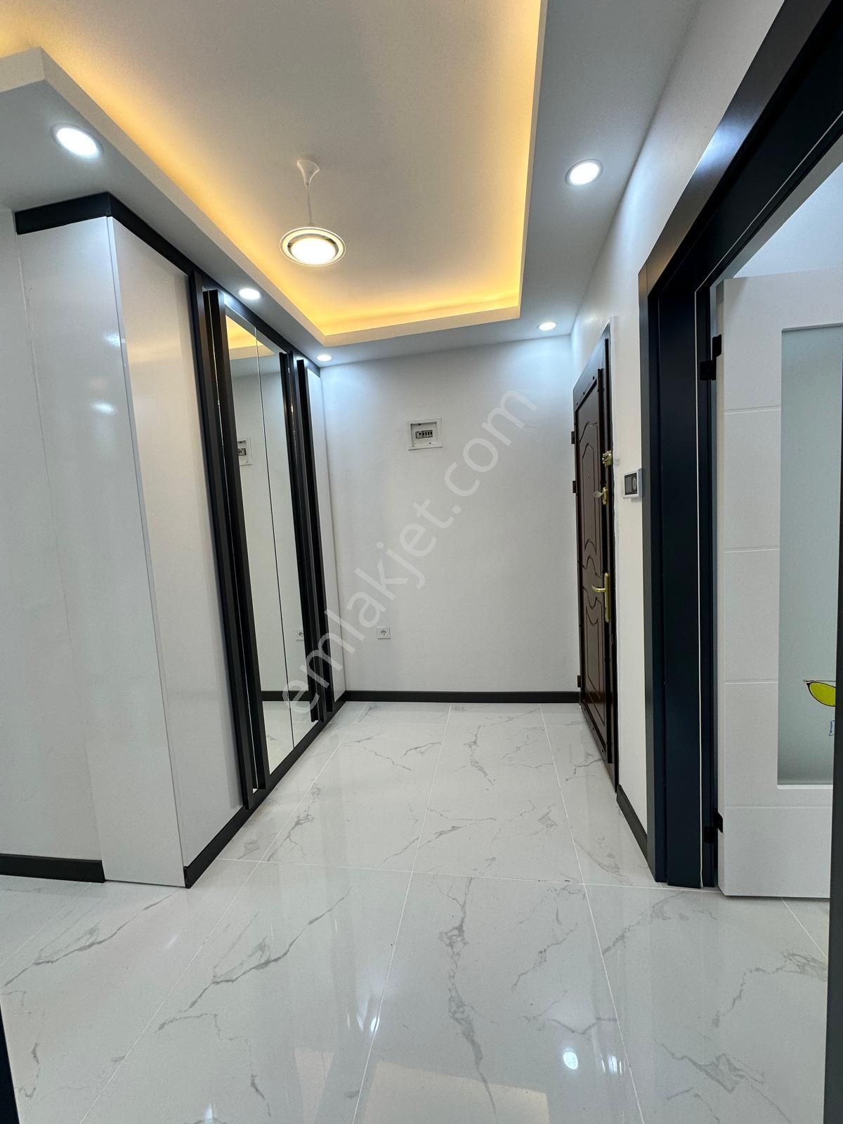 Batı Adliyesi Yakını Site İçerisinde Çift Asansörlü Ful Yapılı 3+1 Satılık Daire - Görsel 33