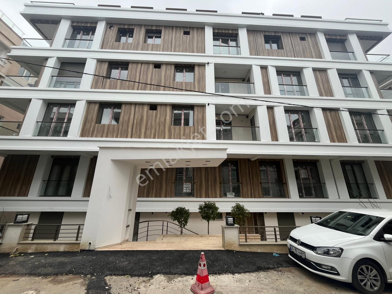 ▃artemin▃altıntepe'de Marmaray'a Yakın Bahçe Teraslı 55m² 1+1!