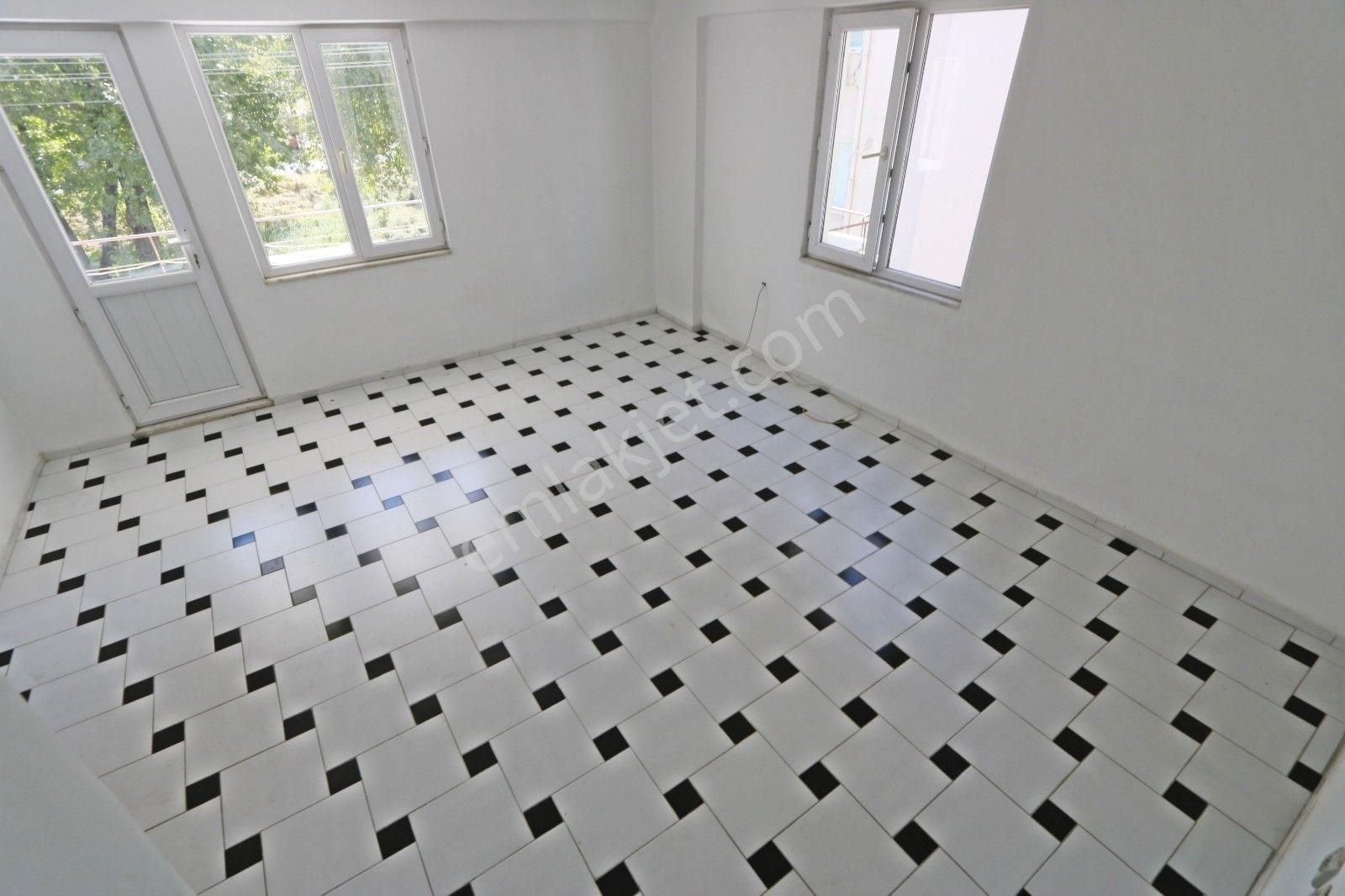 Yüksel'den Akçay'da Çay Manzaralı Arakat Ayrı Mutfaklı 2+1 Daire - Görsel 5