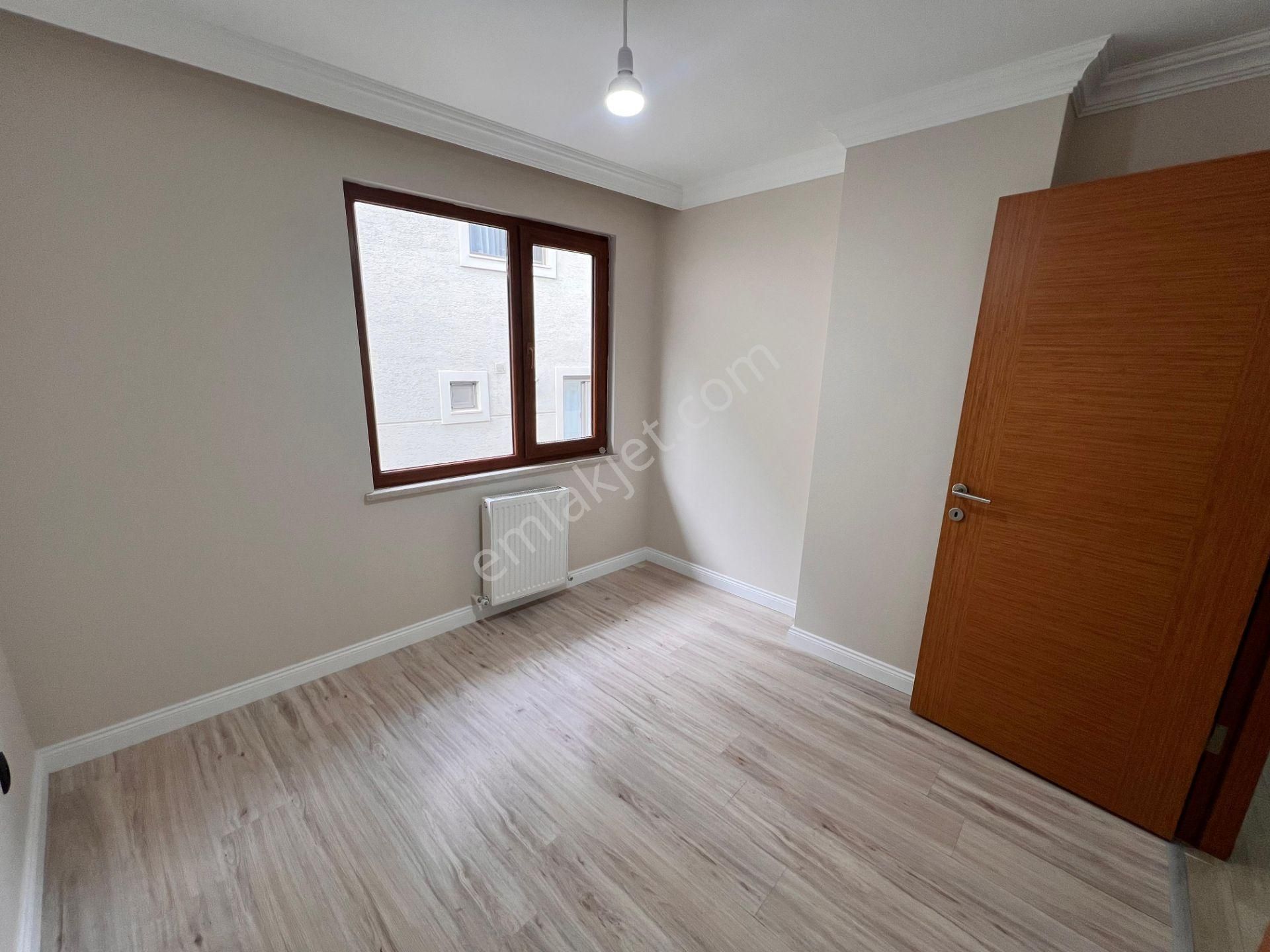 Kaçmaz'dan İdealtepe Sahilde Nezih Sokakta Marmaraya Yakın 4+1 - Görsel 8