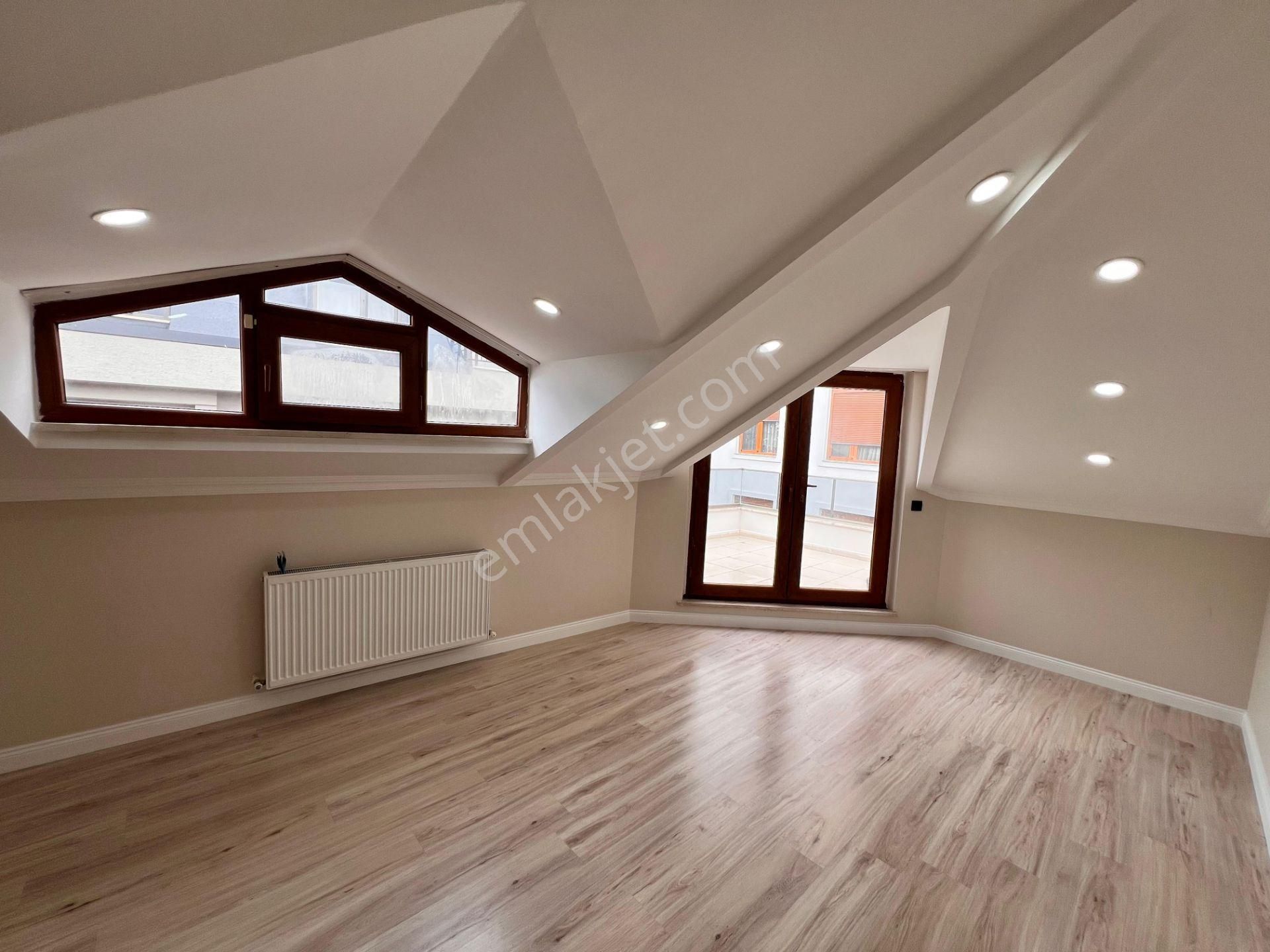 Kaçmaz'dan İdealtepe Sahilde Nezih Sokakta Marmaraya Yakın 4+1 - Görsel 34