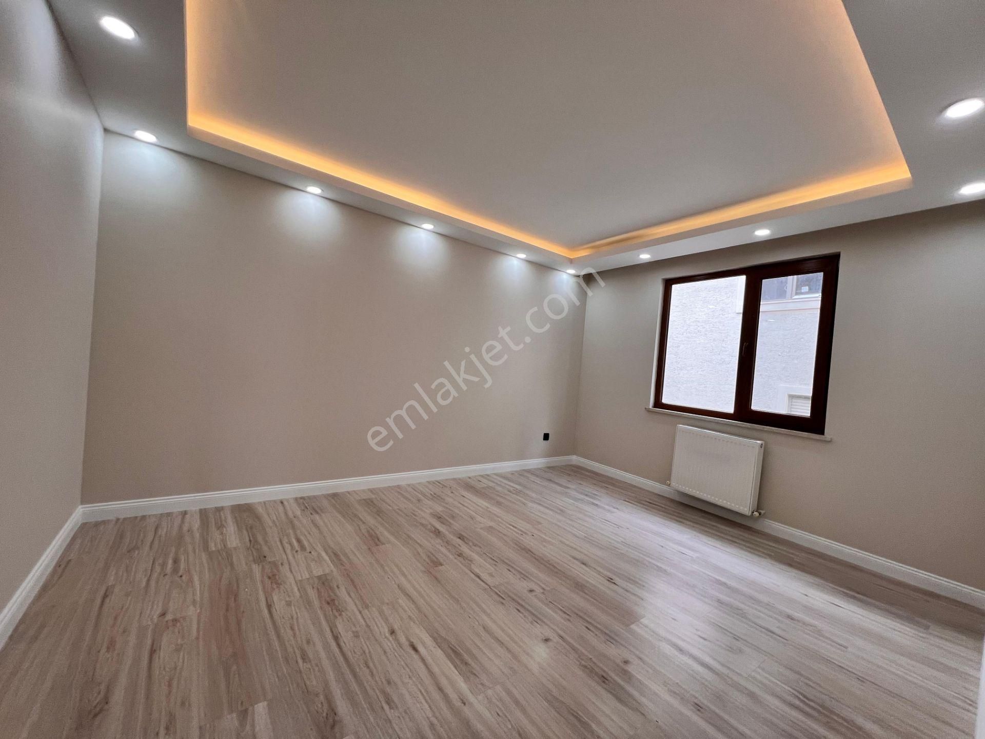 Kaçmaz'dan İdealtepe Sahilde Nezih Sokakta Marmaraya Yakın 4+1 - Görsel 14