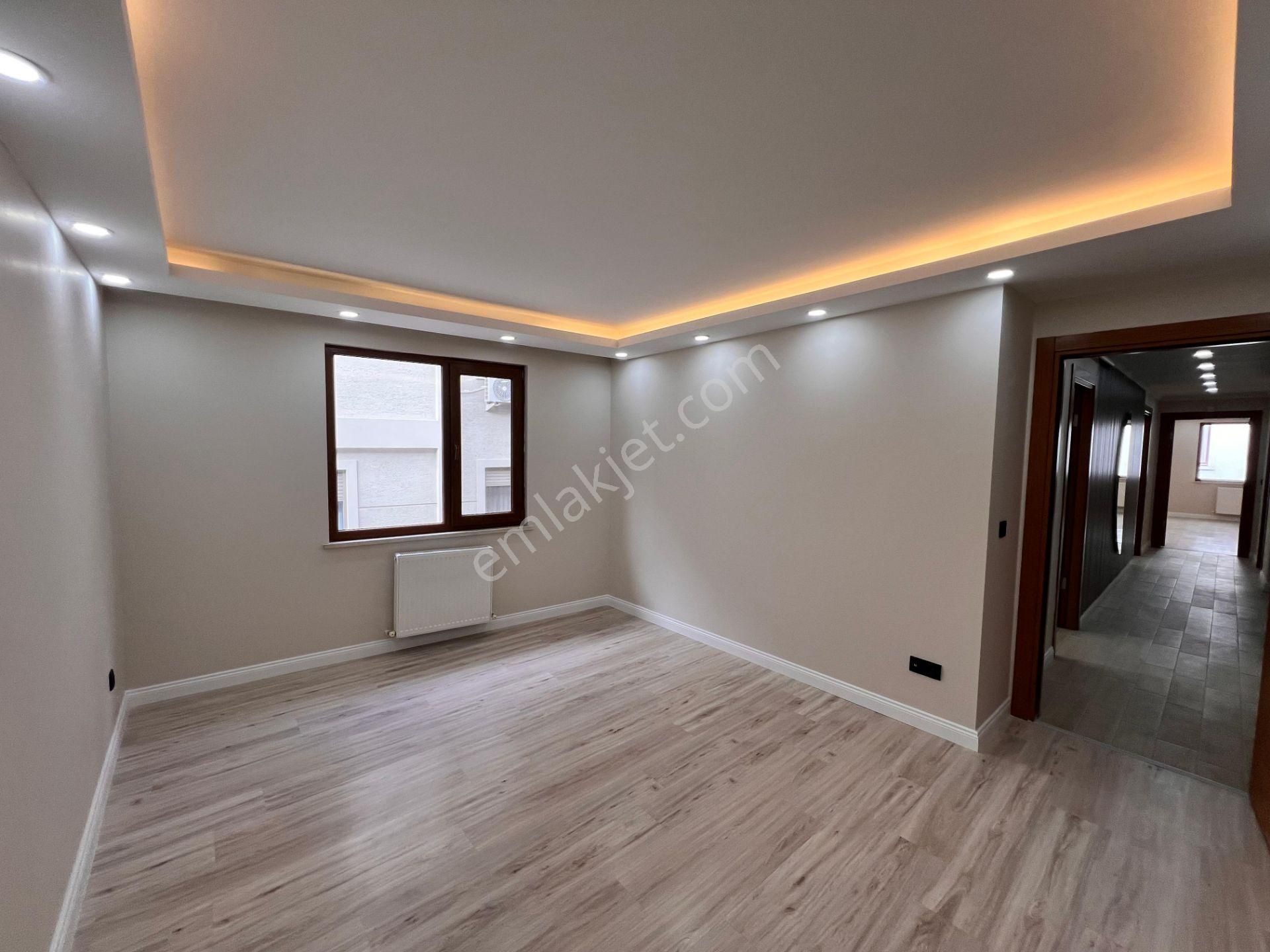 Kaçmaz'dan İdealtepe Sahilde Nezih Sokakta Marmaraya Yakın 4+1 - Görsel 2