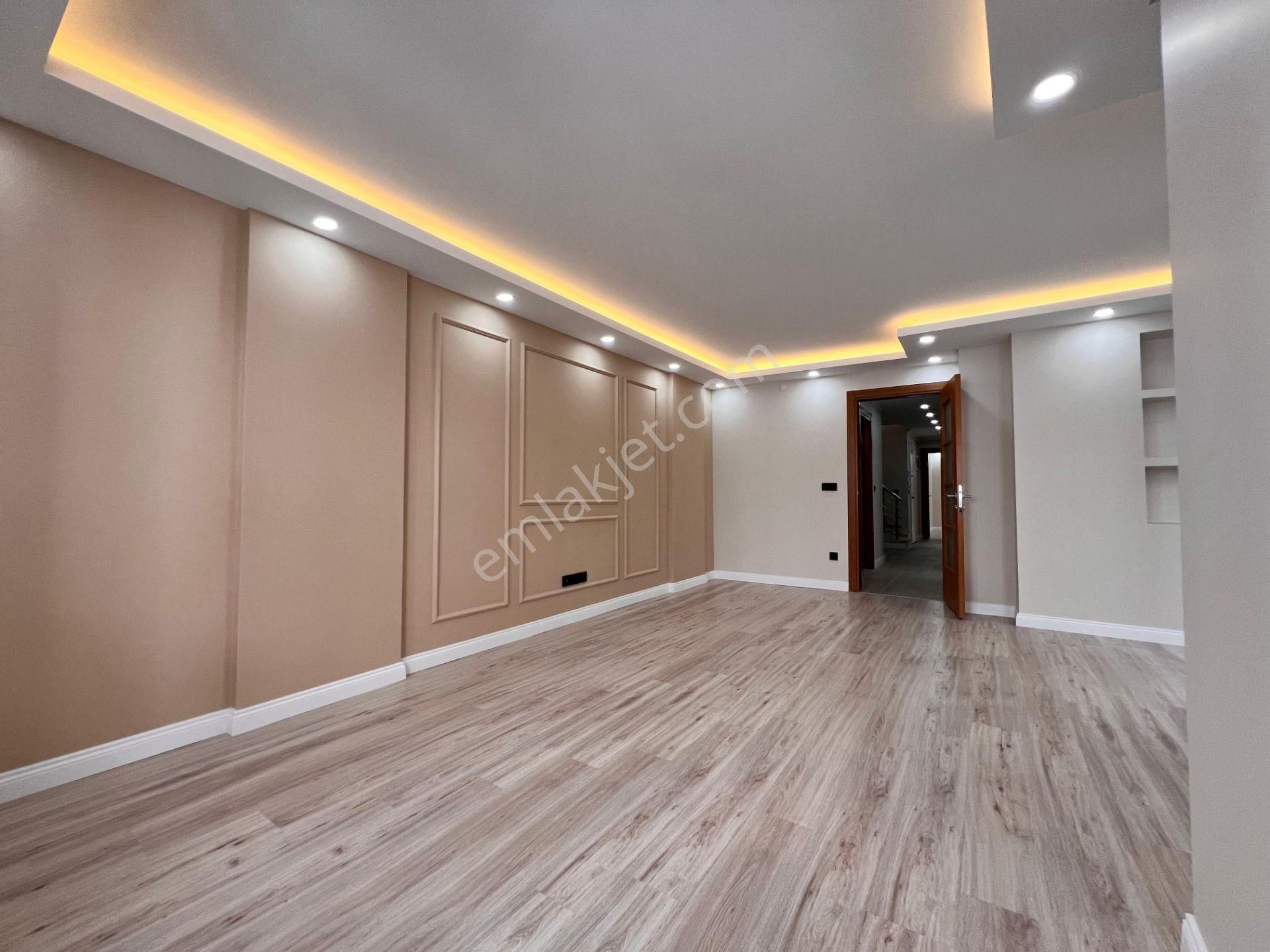 Kaçmaz'dan İdealtepe Sahilde Nezih Sokakta Marmaraya Yakın 4+1 - Görsel 26