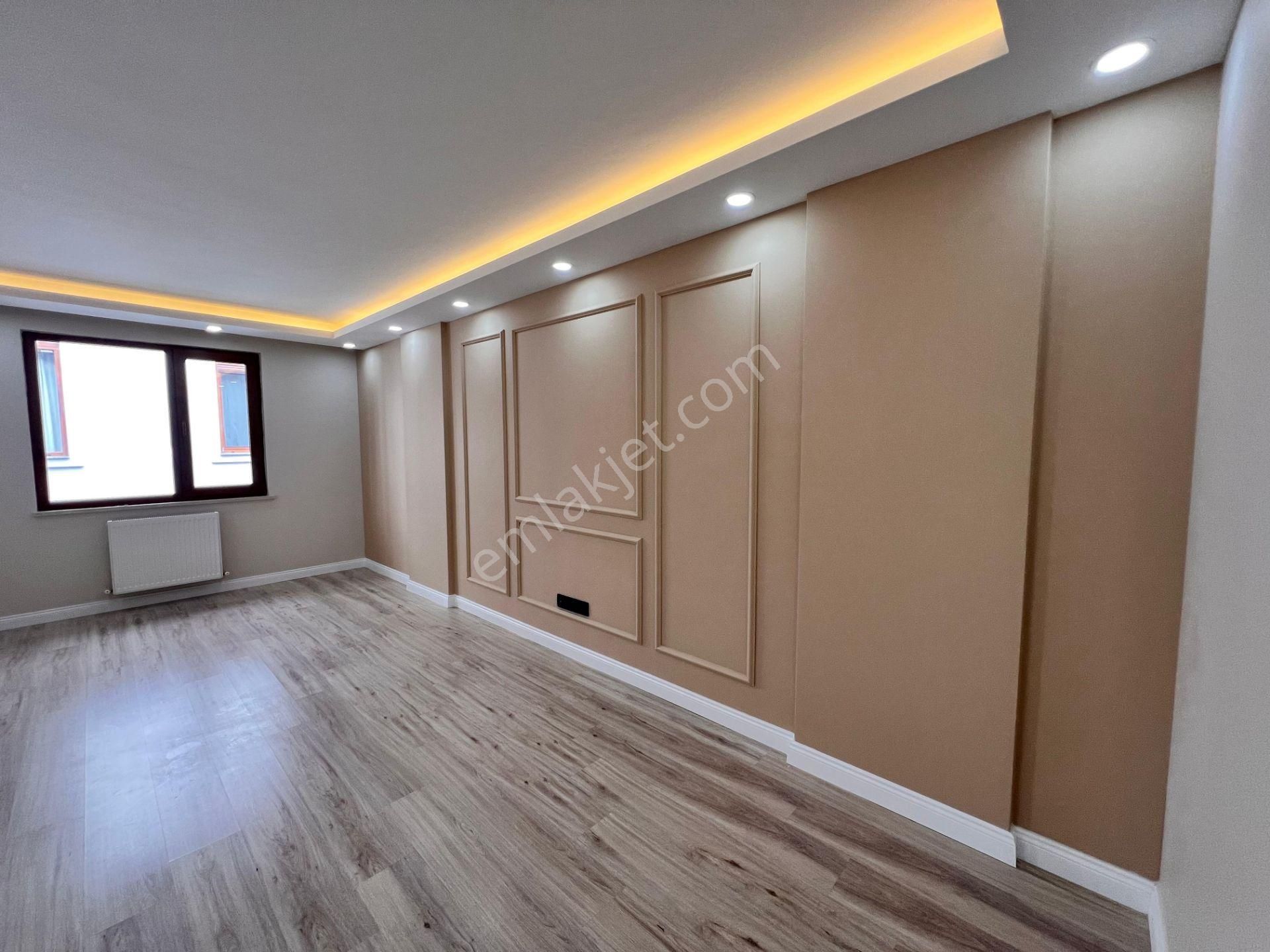 Kaçmaz'dan İdealtepe Sahilde Nezih Sokakta Marmaraya Yakın 4+1 - Görsel 21