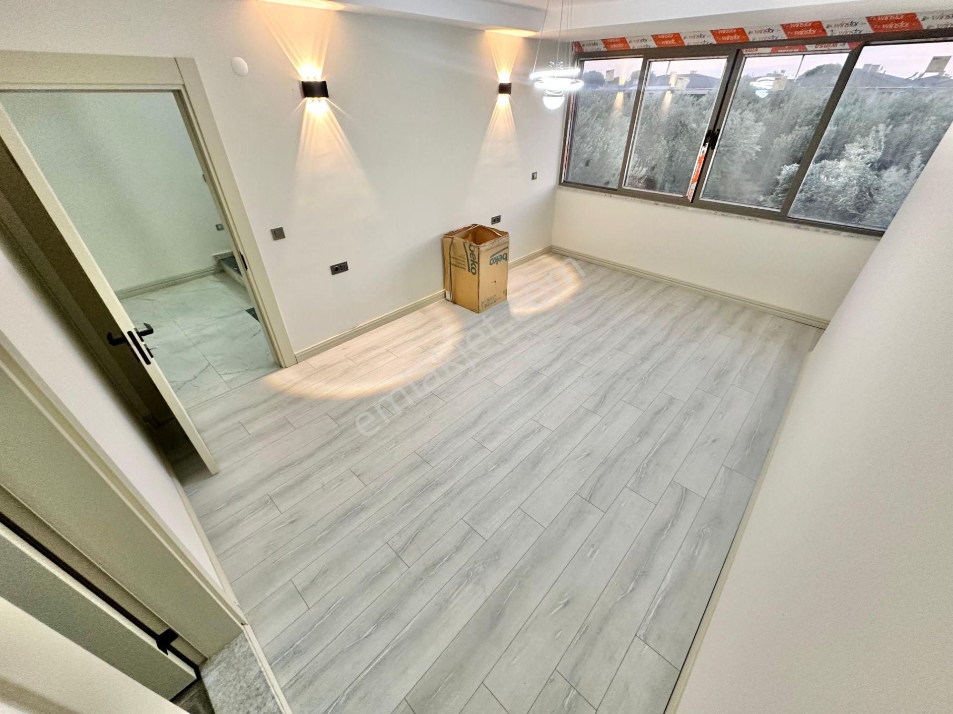 ✨akçay Ay Emlaktan✨narlı'da Yolun Altında Deniz Ve Dağ Çift Mutfak Manzaralı Teraslı 5+1 Lüks Villa - Görsel 19