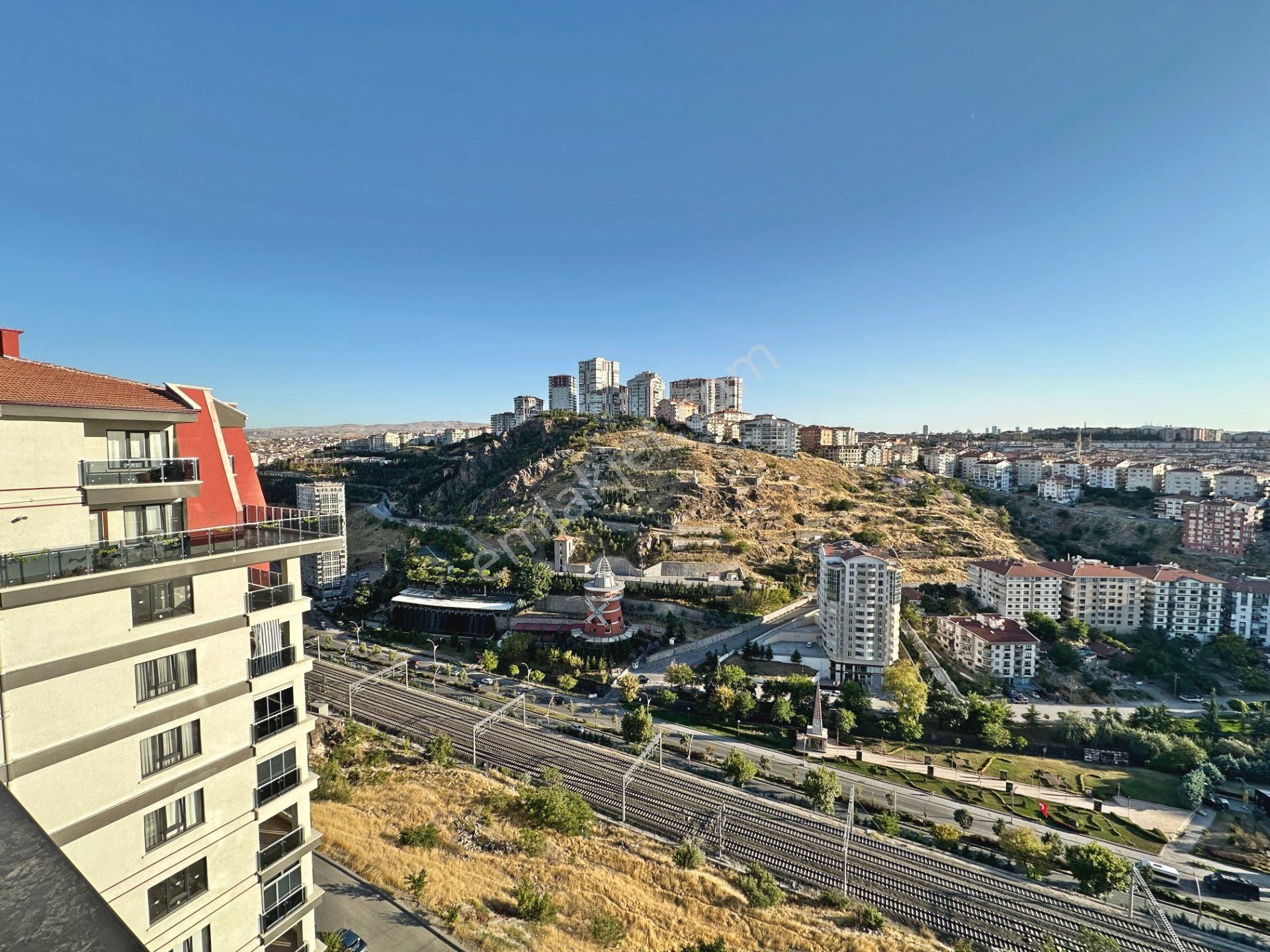 Hürel Mahallesinde Site İçinde Manzaralı Önü Açık 4+1 Satılık Daire - Görsel 4