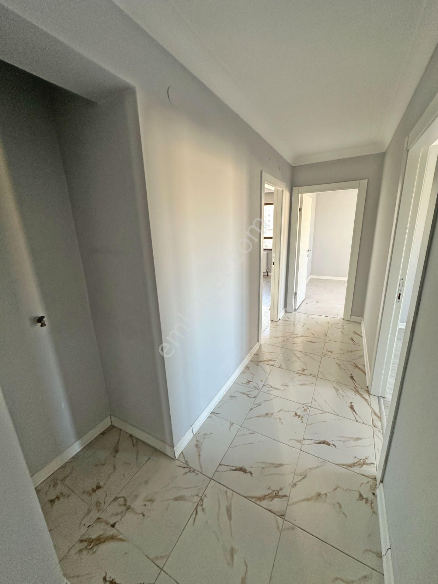 Hürel Mahallesinde Site İçinde Manzaralı Önü Açık 4+1 Satılık Daire - Görsel 21