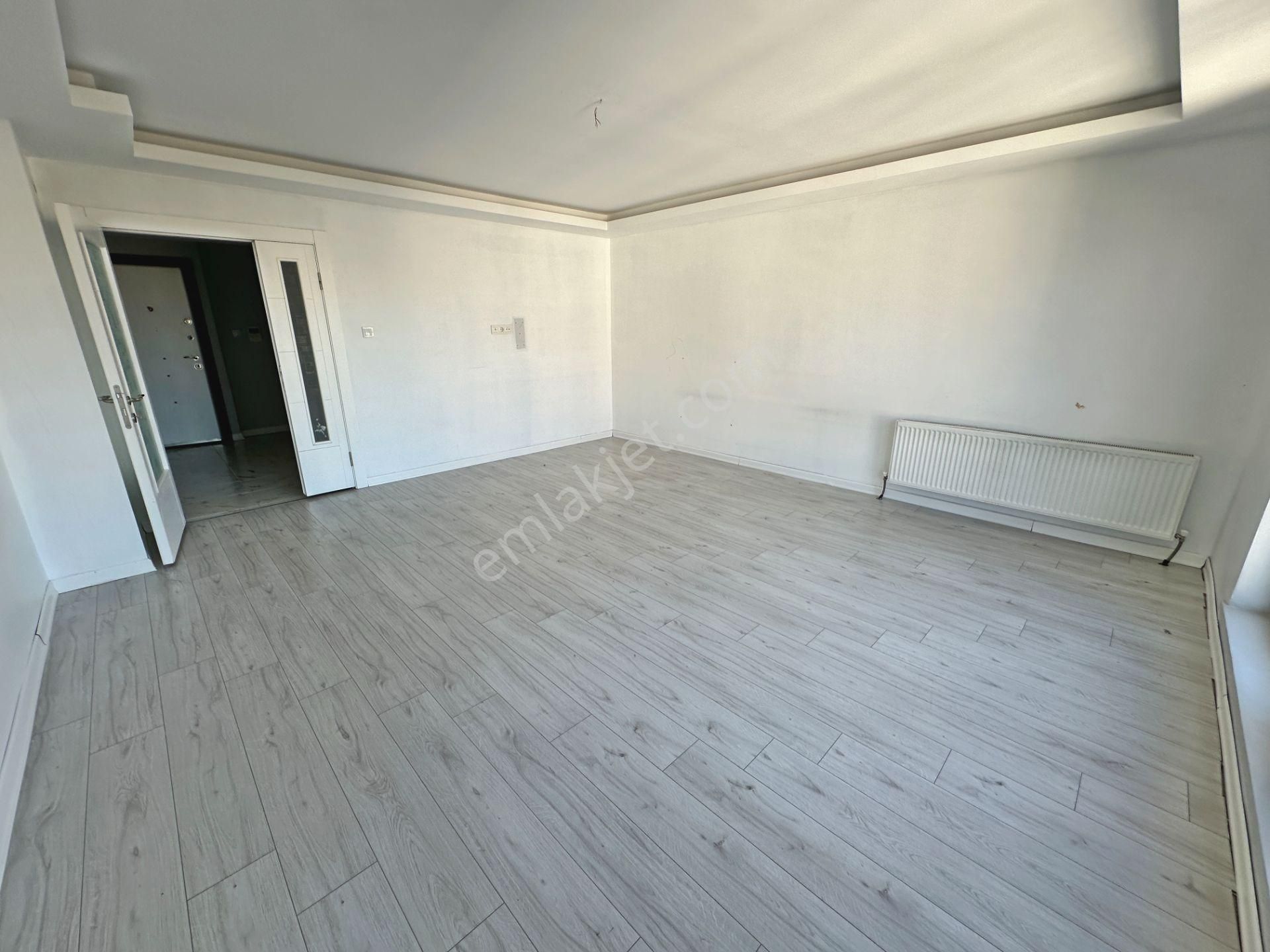 Hürel Mahallesinde Site İçinde Manzaralı Önü Açık 4+1 Satılık Daire - Görsel 14