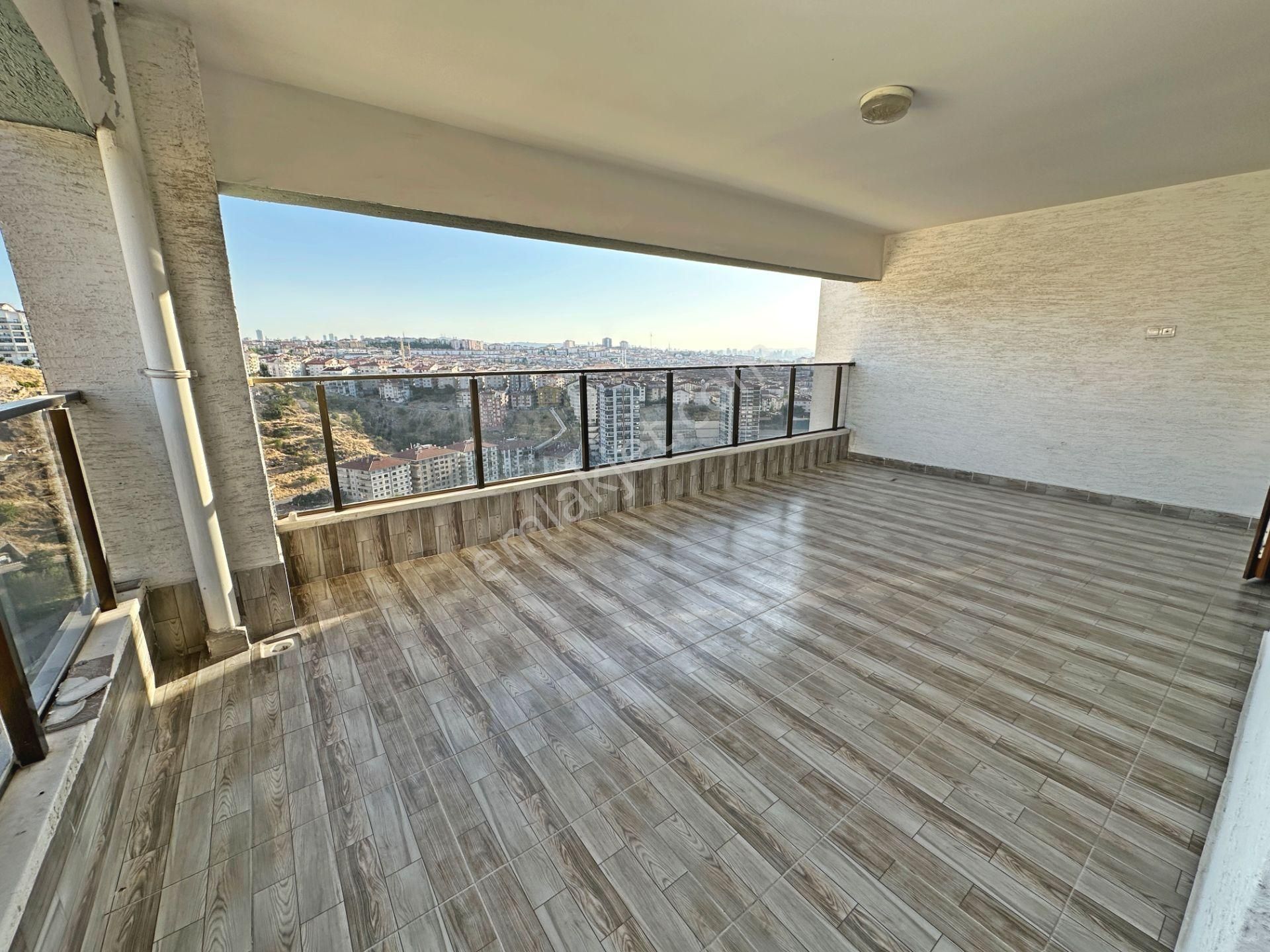 Hürel Mahallesinde Site İçinde Manzaralı Önü Açık 4+1 Satılık Daire - Görsel 2