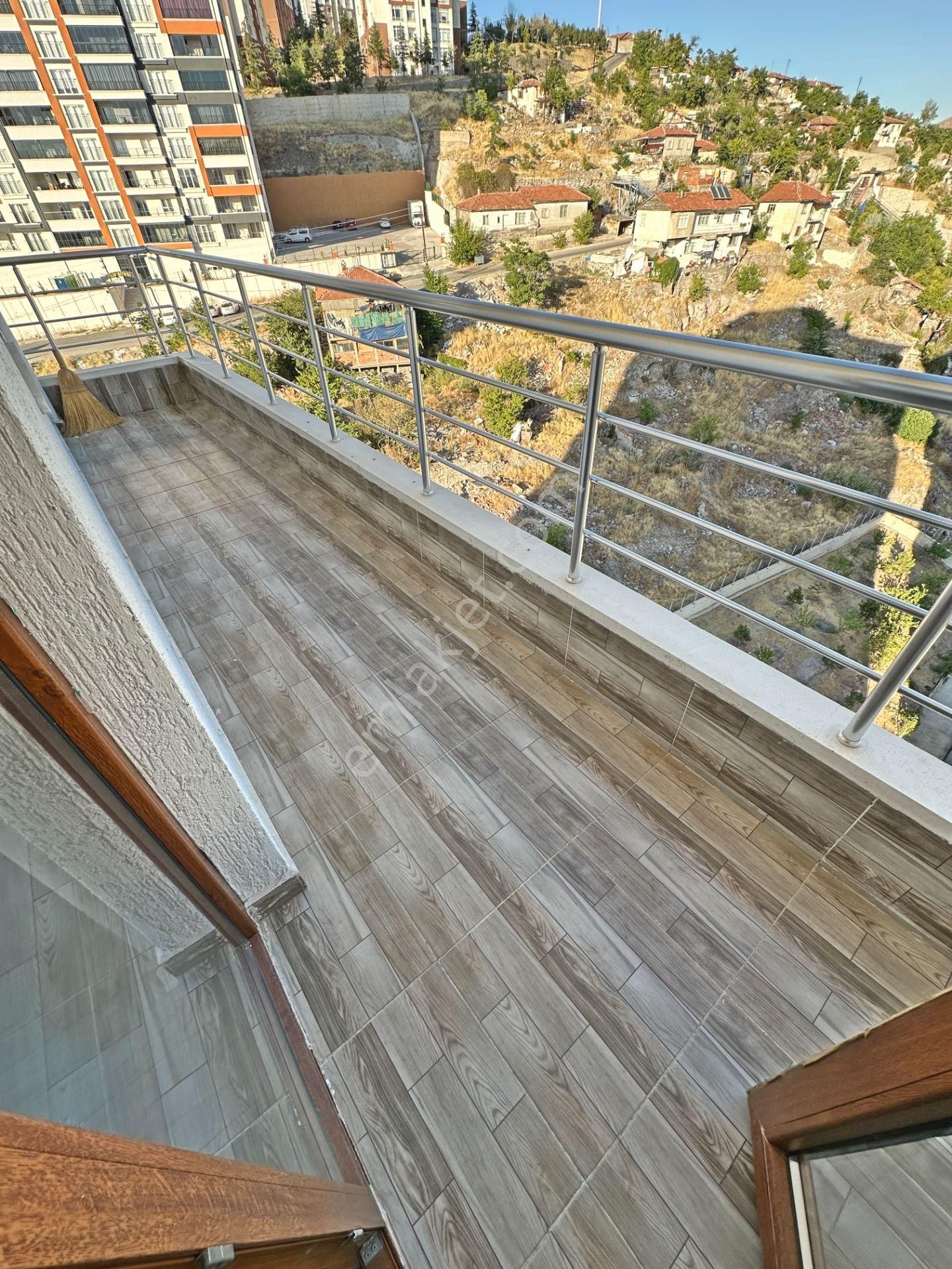 Hürel Mahallesinde Site İçinde Manzaralı Önü Açık 4+1 Satılık Daire - Görsel 18