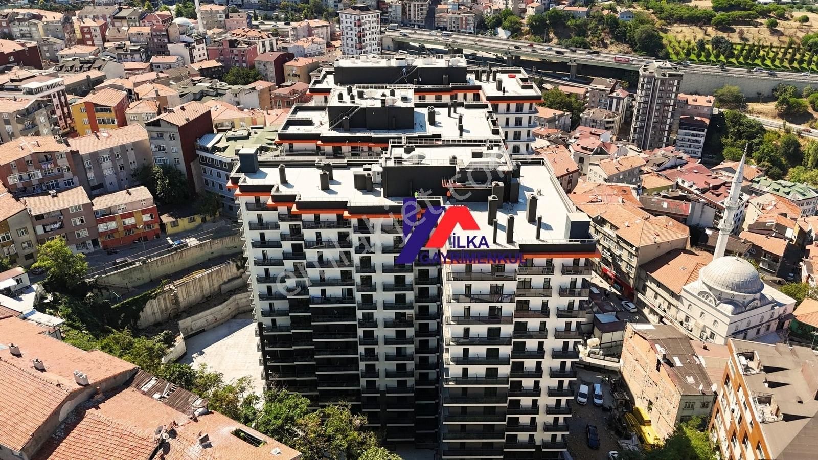 Talatpaşa Mari Vadi Evlerinde 1+1 Kiralık Daire Metrobüse 6dk - Görsel 30
