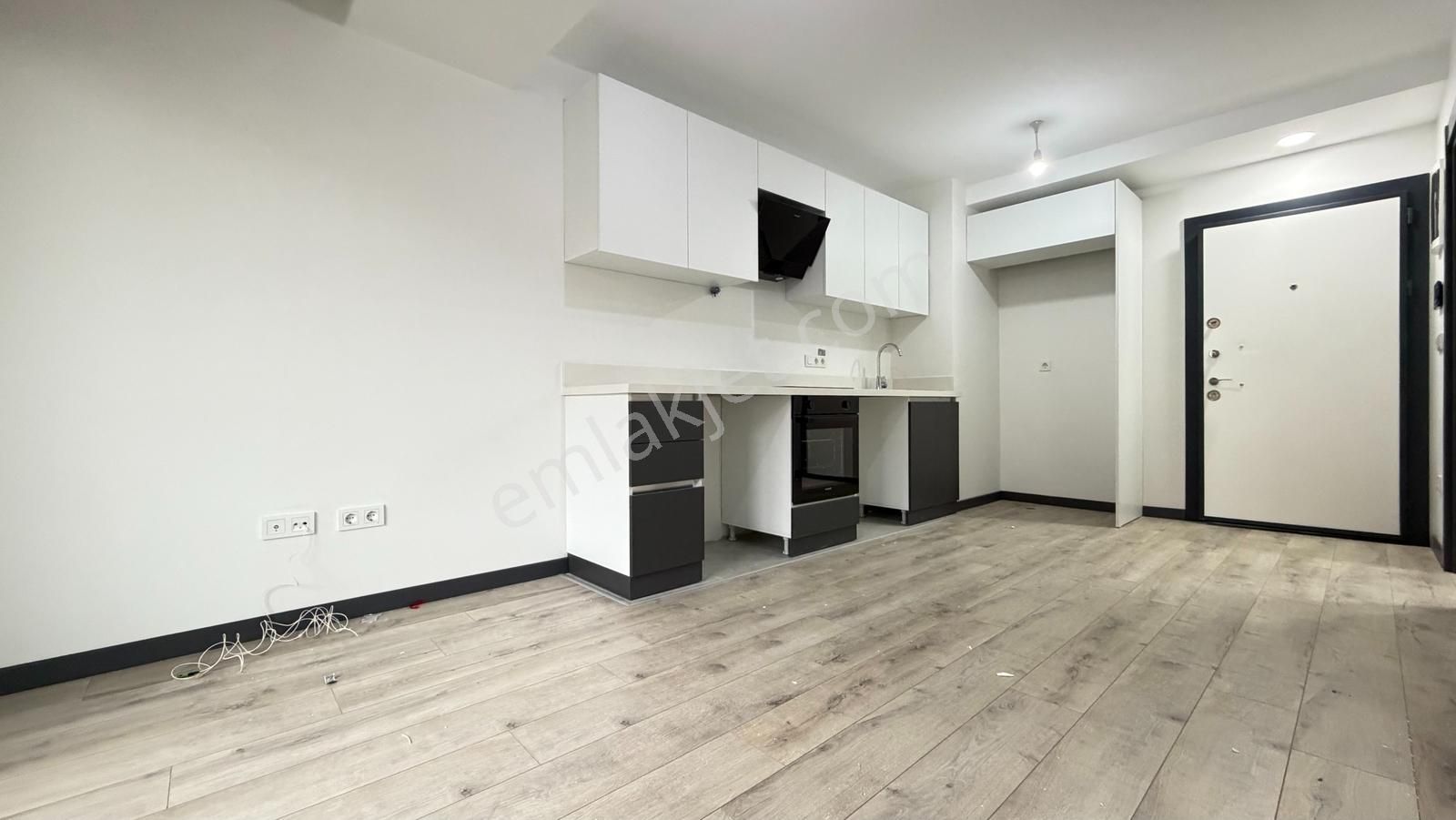 Talatpaşa Mari Vadi Evlerinde 1+1 Kiralık Daire Metrobüse 6dk - Görsel 12