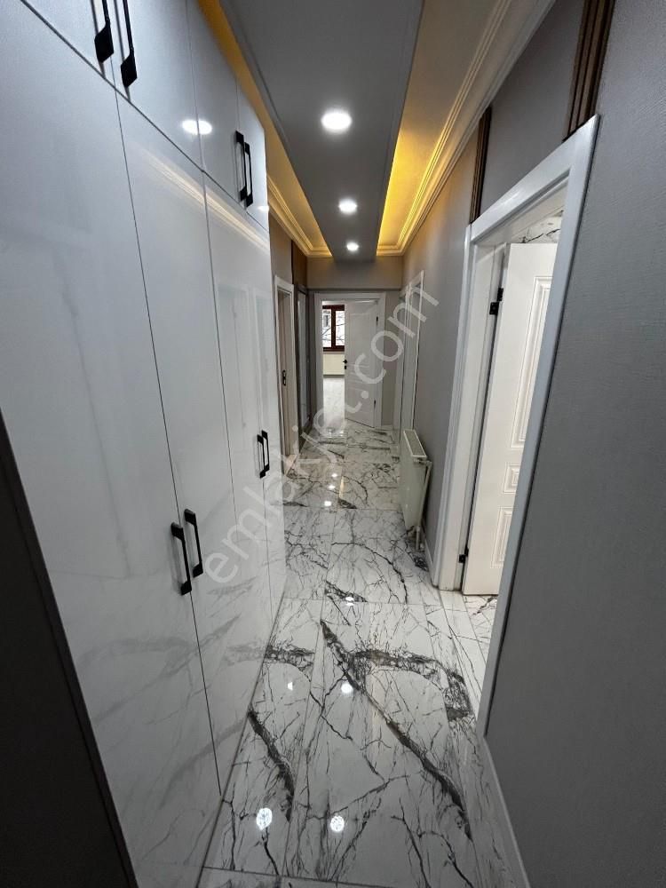 Sincan Tandoğan Mah 3+1 Lüks Yapılı Ara Katta Cadde Üzeri Daire - Görsel 18